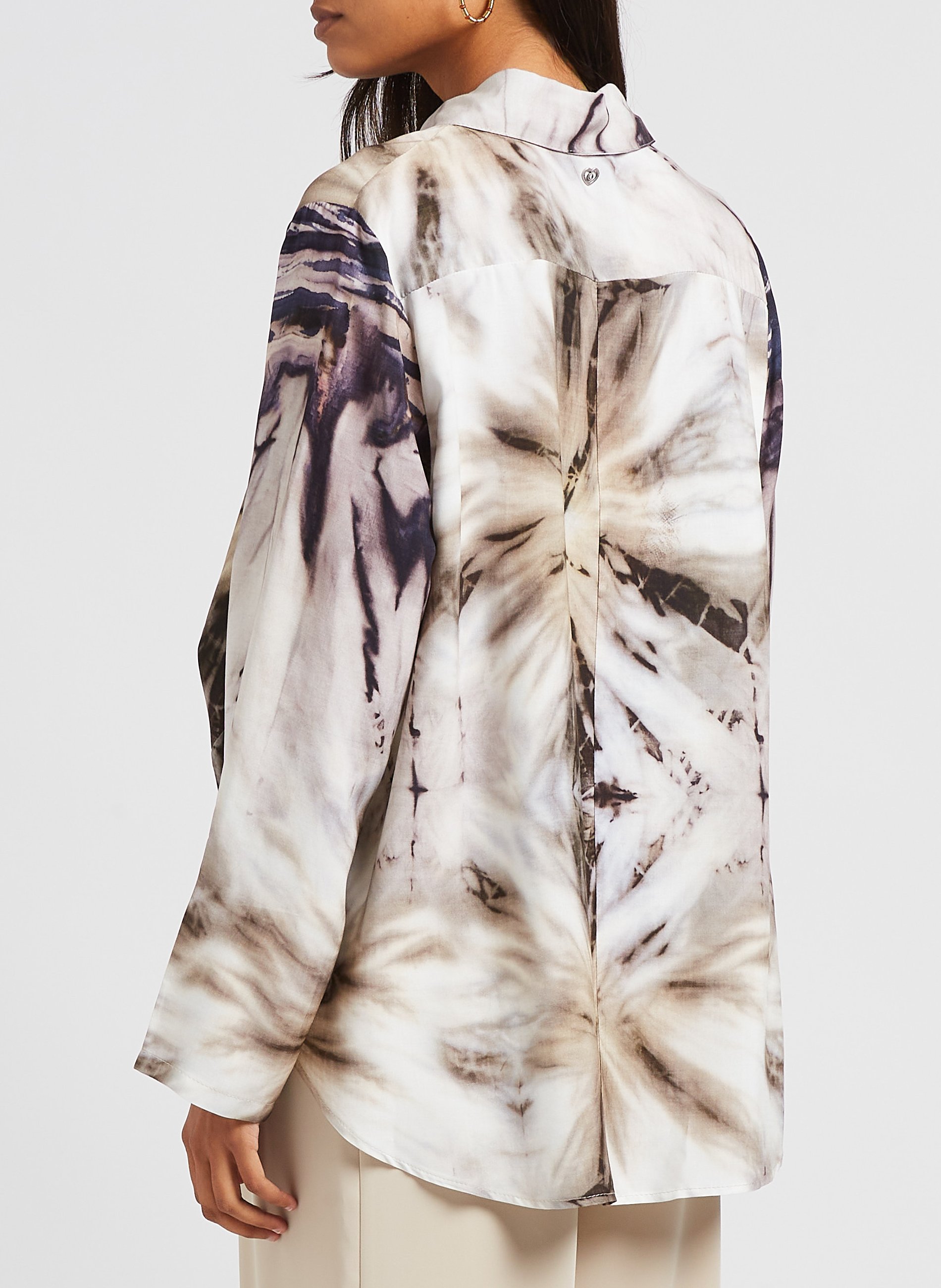 Blouse met klassieke kraag en print PLEASE Zwart