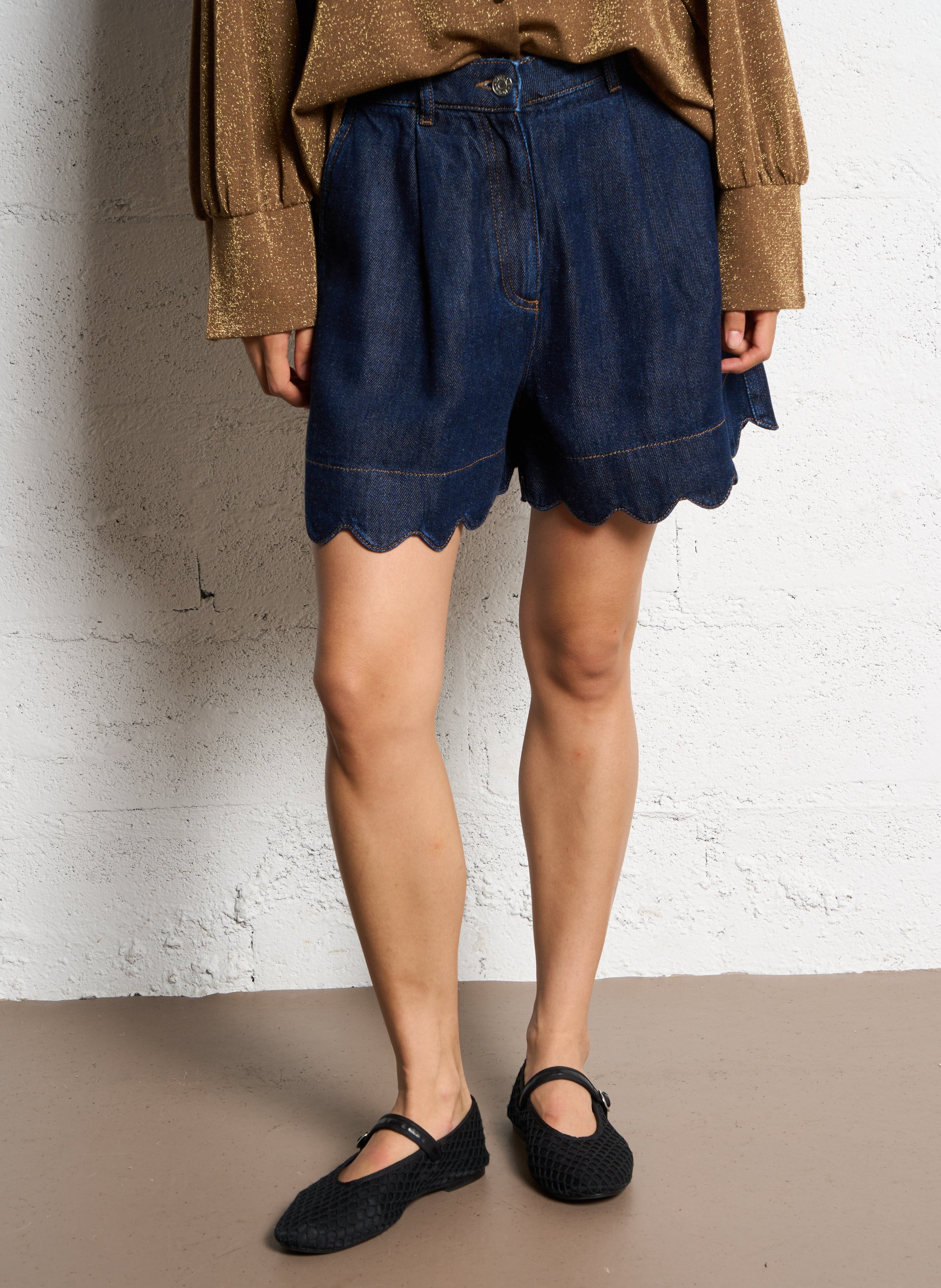 Mid-rise raw denim shorts STELLA NOVA