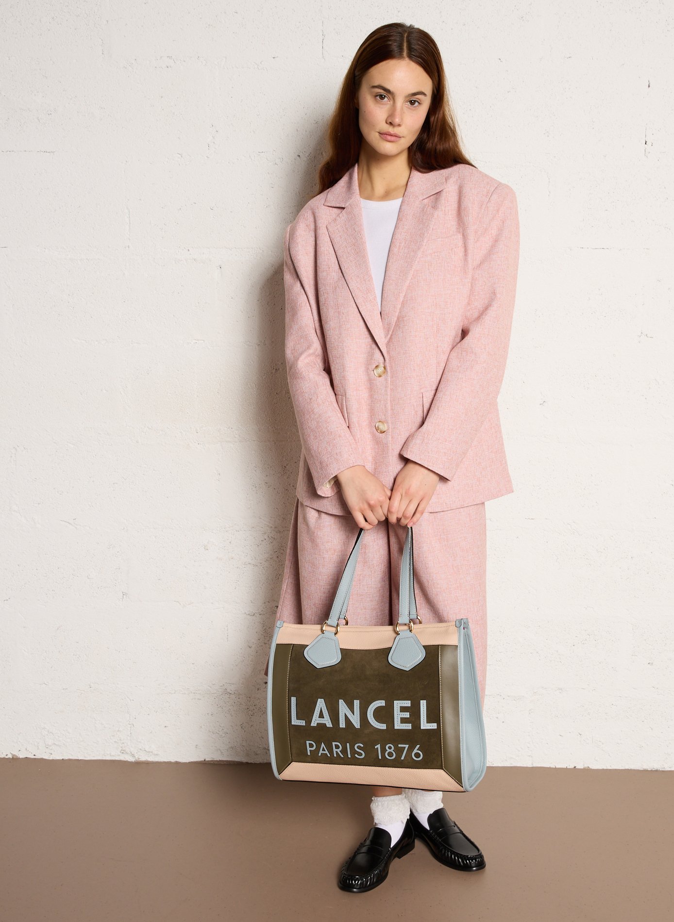 Buideltas van getextureerd leer met veters LANCEL Kaki