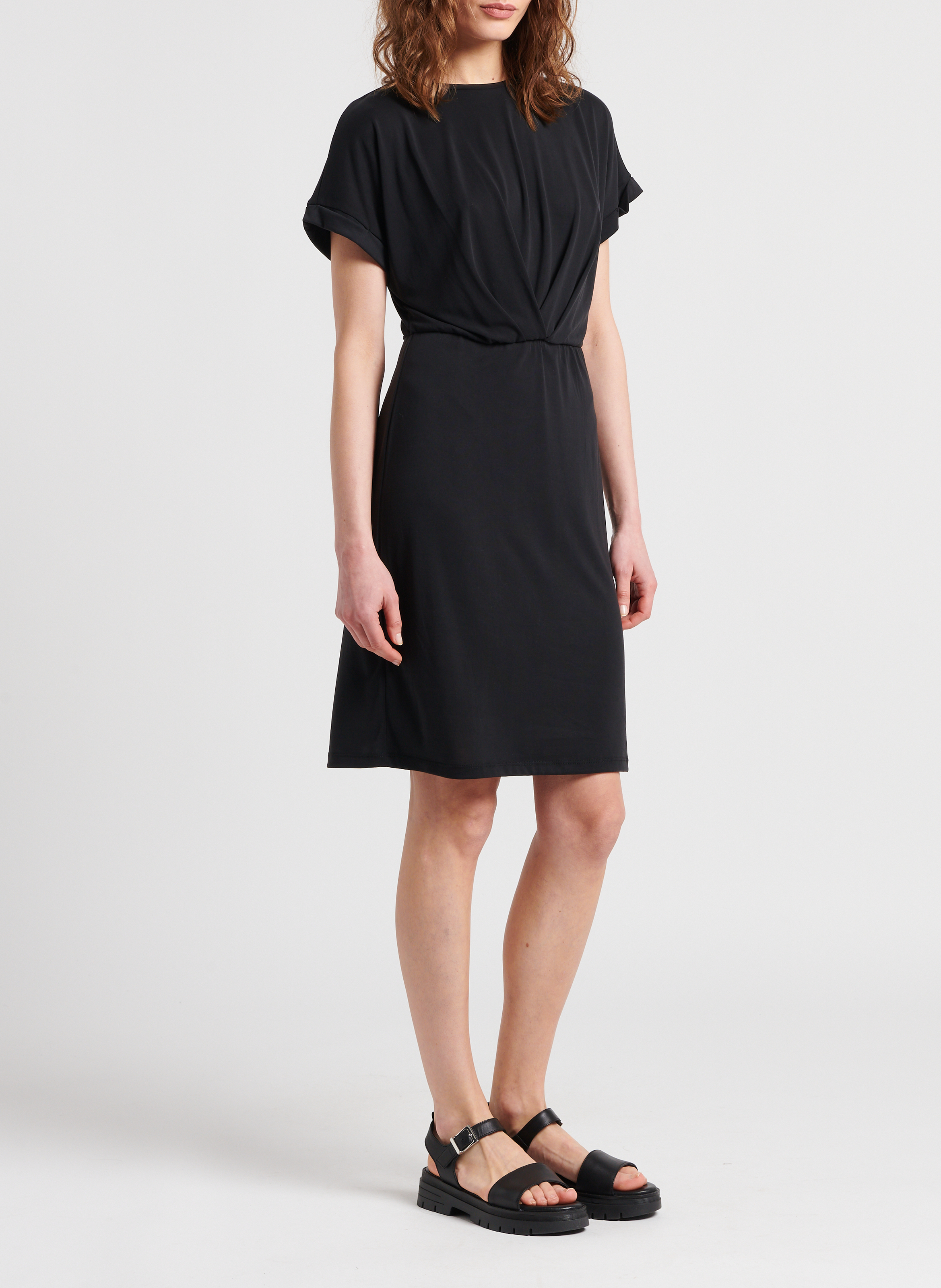 Korte, rechte jurk met ronde hals OBJECT Zwart