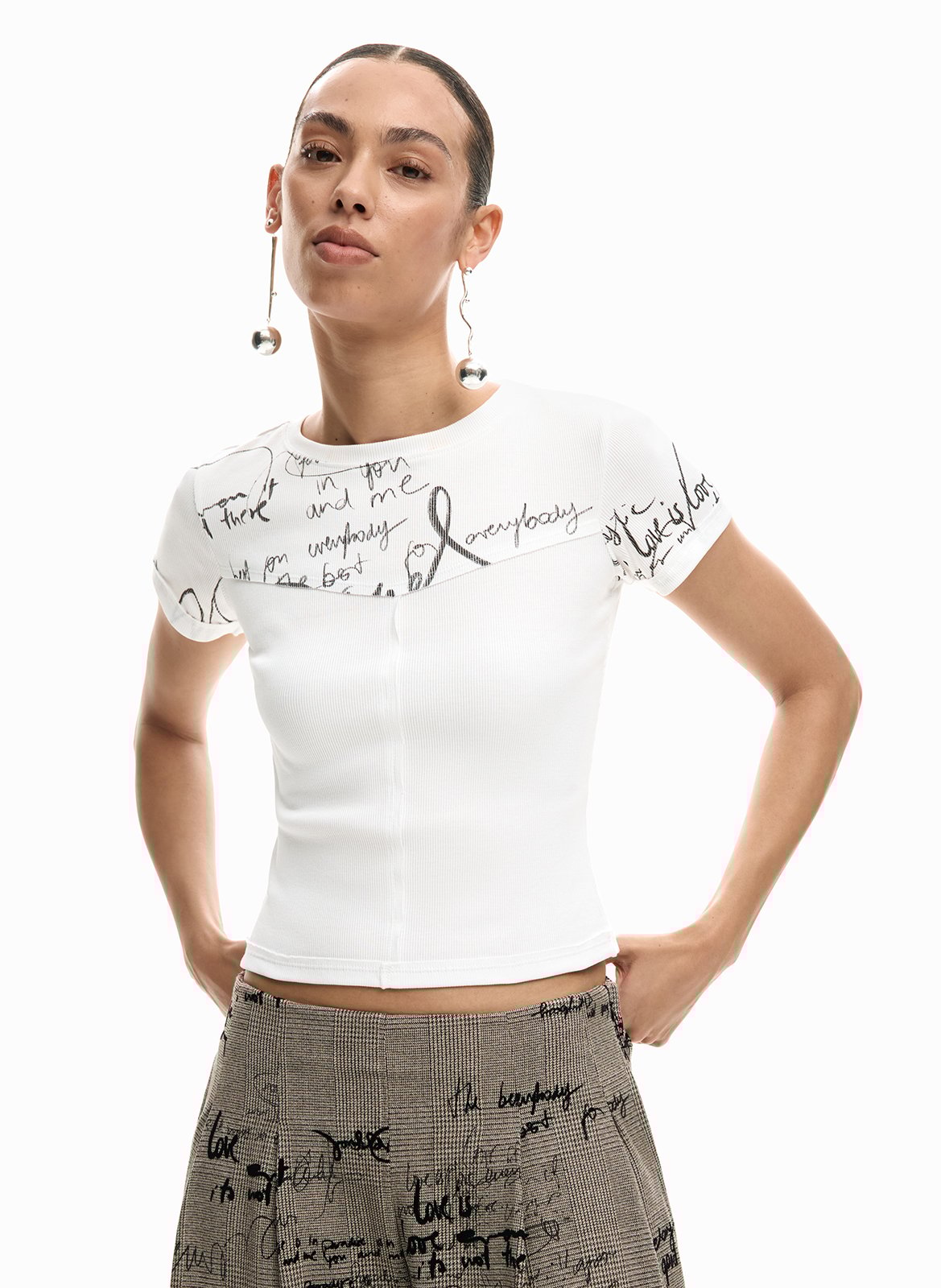 <T-shirt met rechte snit en opdruk</p> DESIGUAL Wit