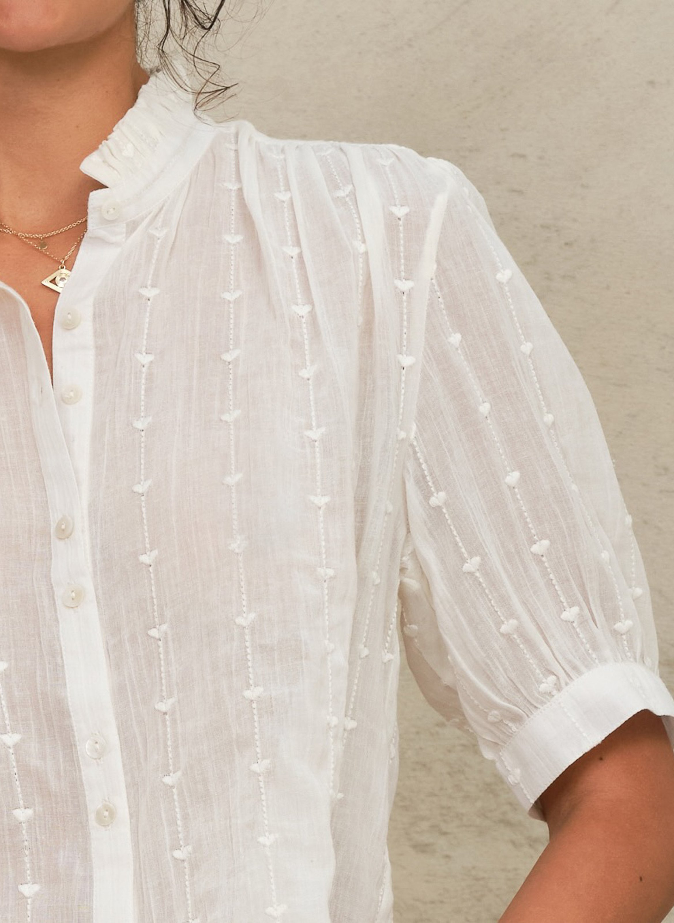 Straight shirt with tone-on-tone embroidery M.A.B.E White