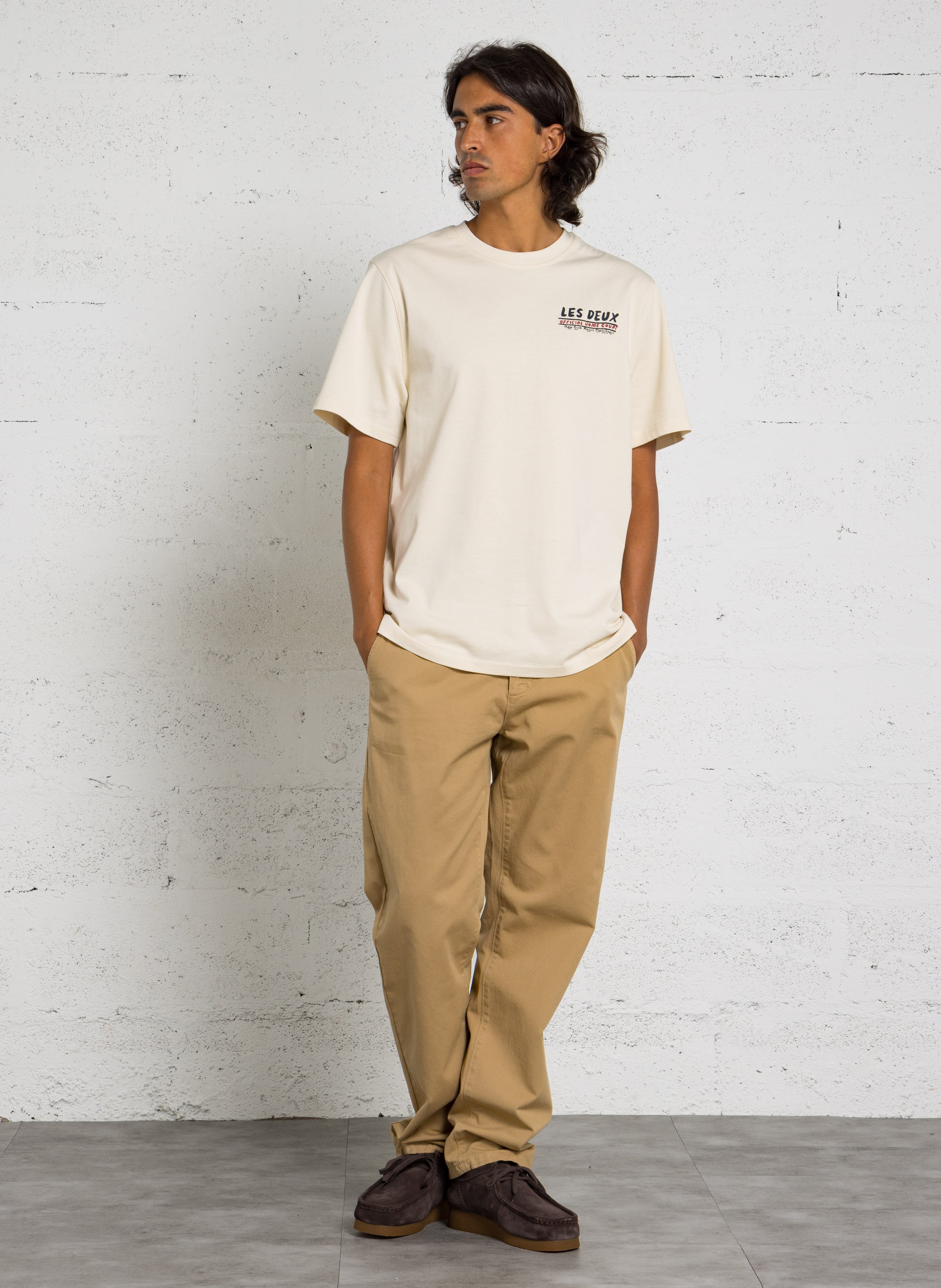 Tee-shirt droit col rond broderies et sérigraphies en coton bio LES DEUX Beige