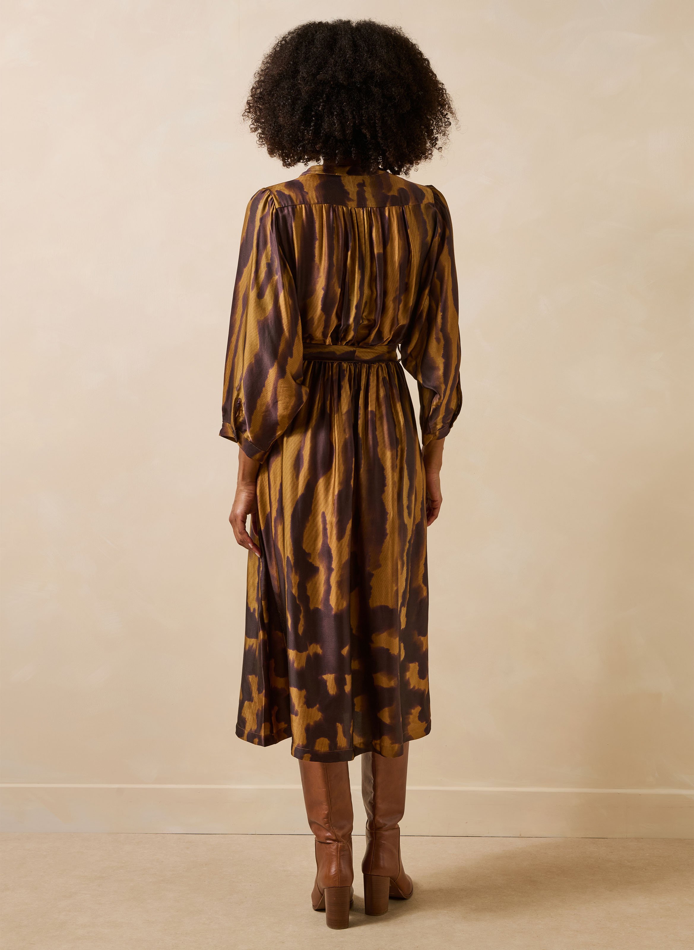 Printed round-neck midi dress LA FEE MARABOUTEE Brown