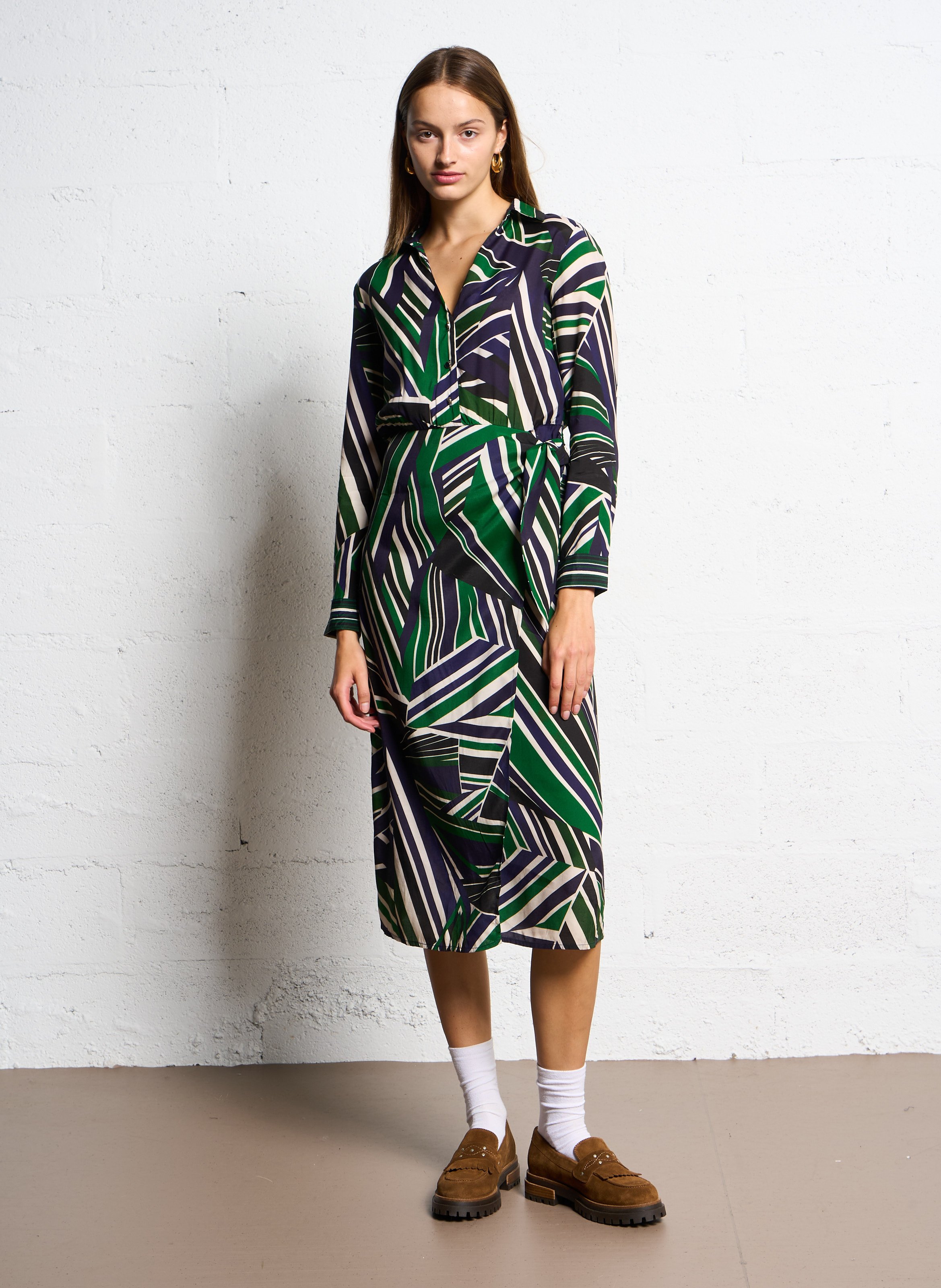 Lange jurk met overhemdkraagje en print LA PETITE ETOILE Veelkleurig