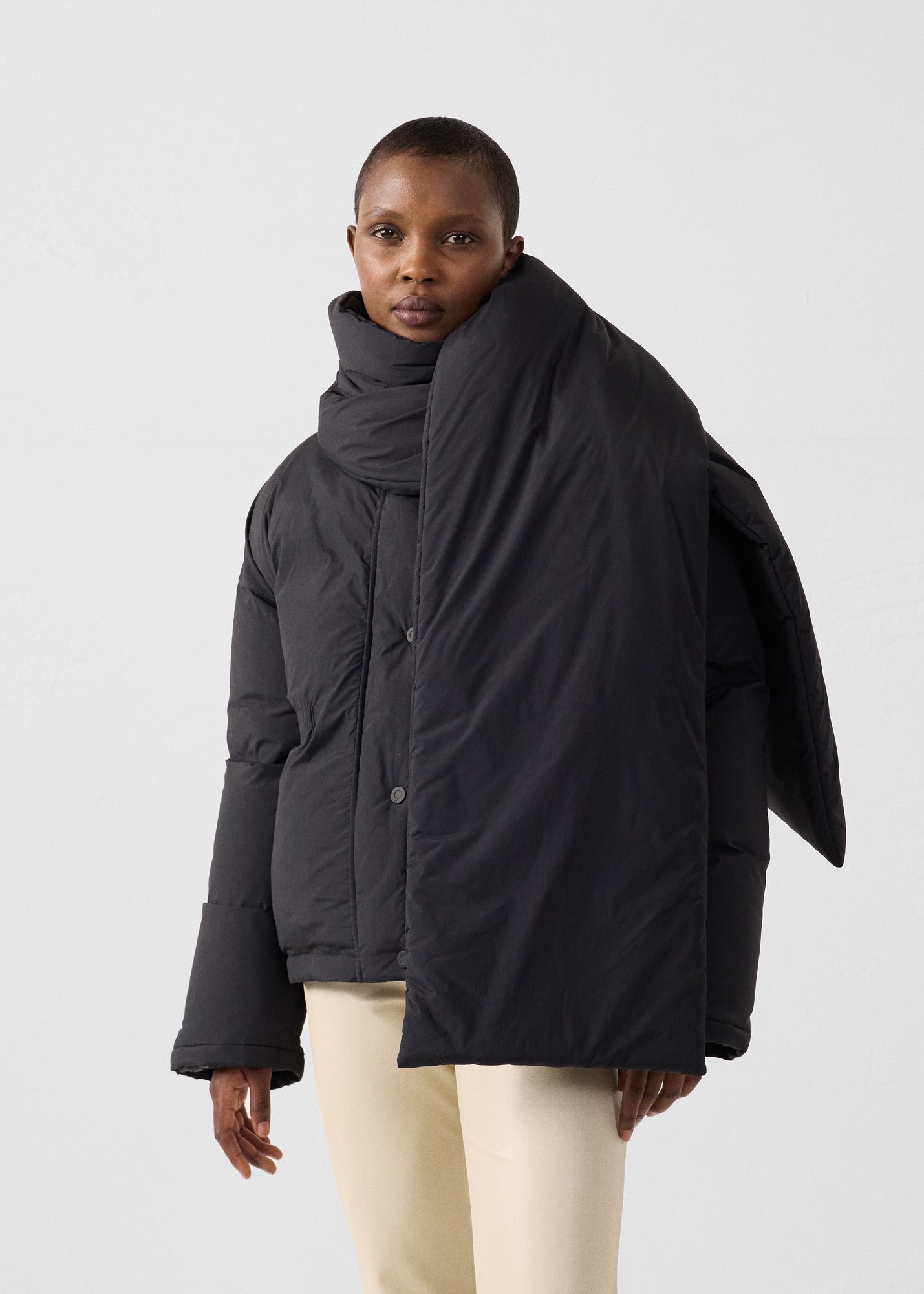 Extreme cold weather puffer jacket with removable scarf Claude JOTT Black