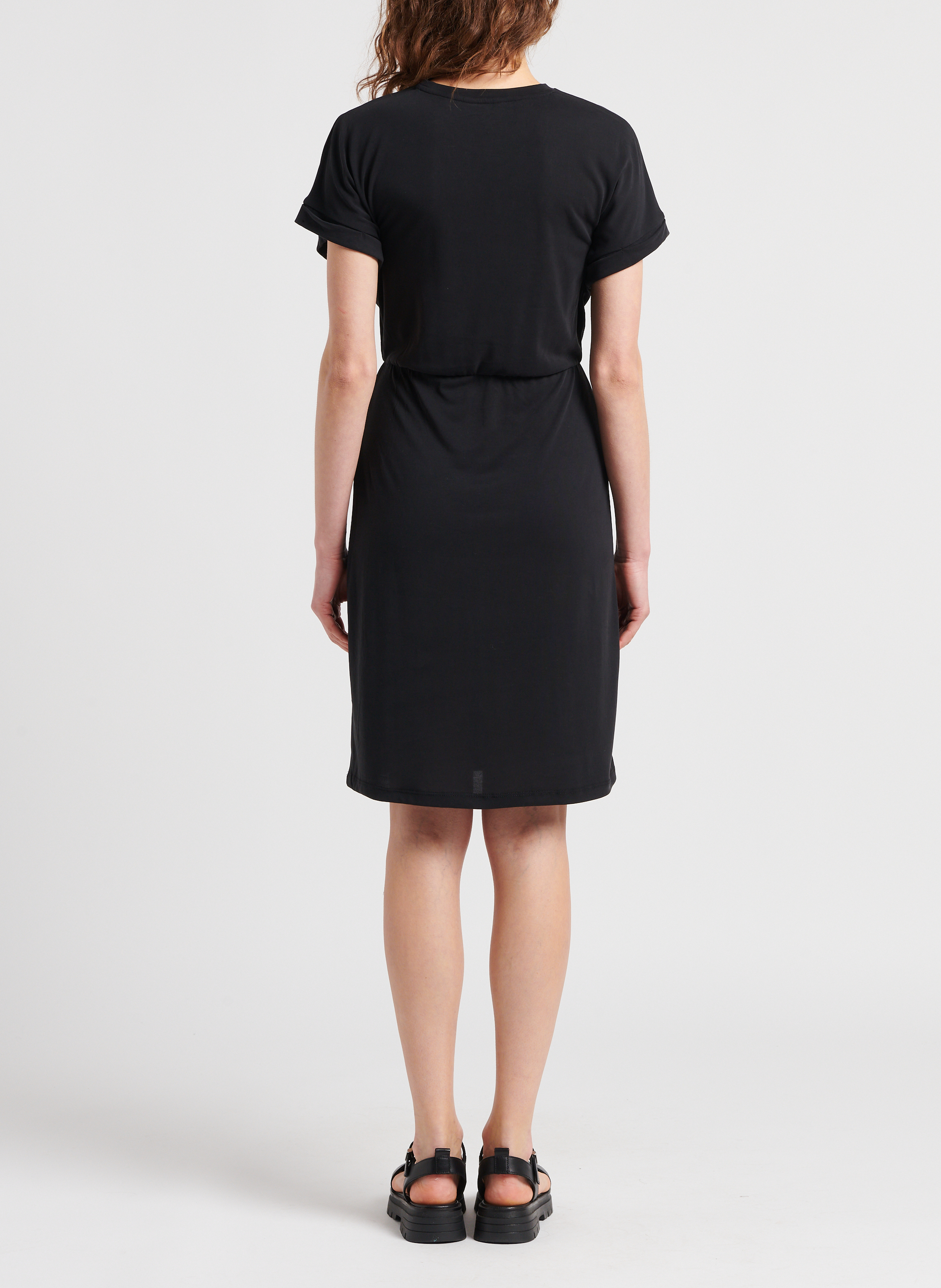 Korte, rechte jurk met ronde hals OBJECT Zwart