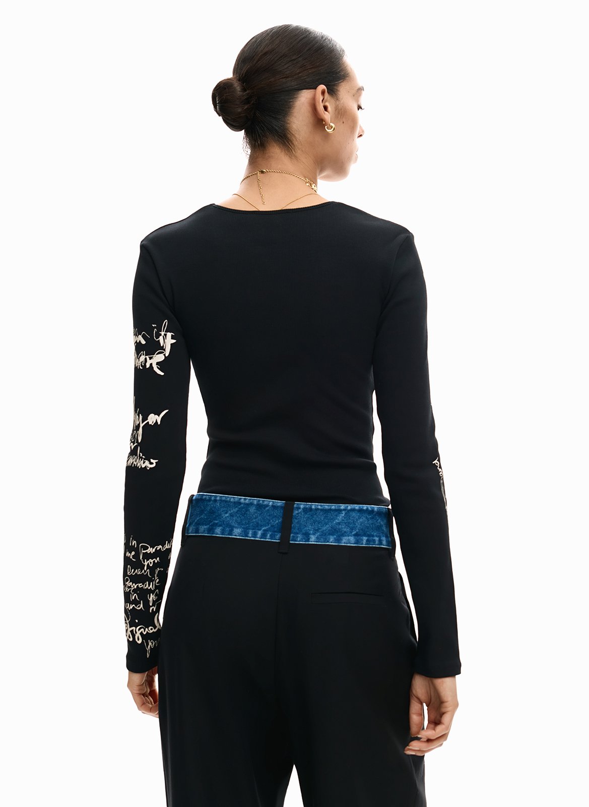 T-shirt met letteropening DESIGUAL Zwart