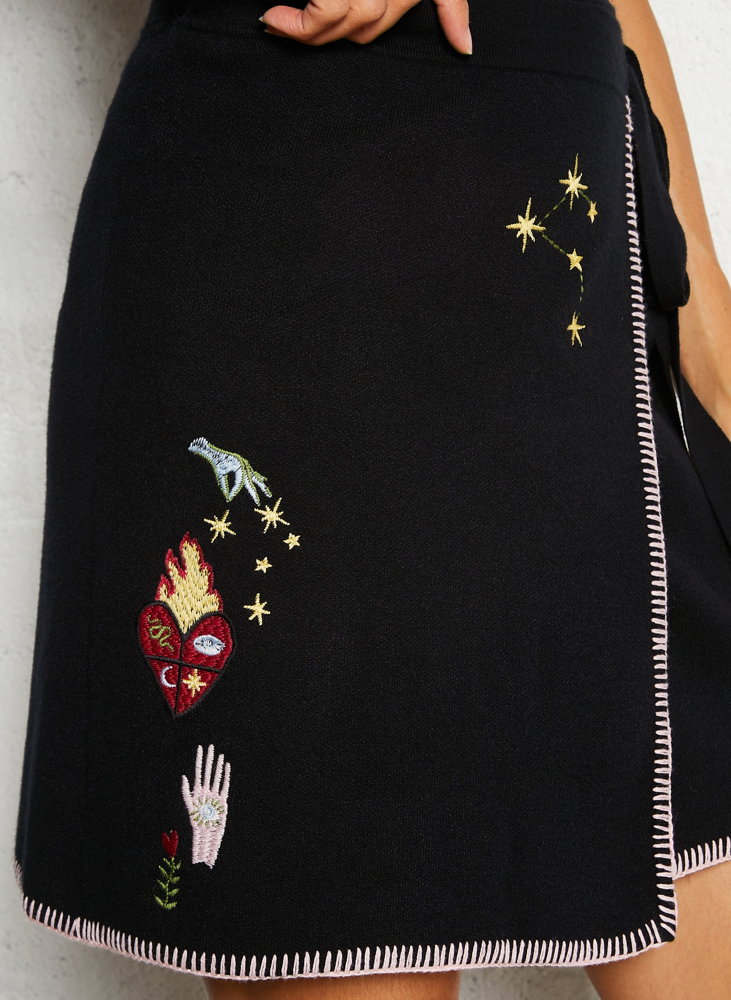 Robe longue col v en dentelle NEVER FULLY DRESSED Noir