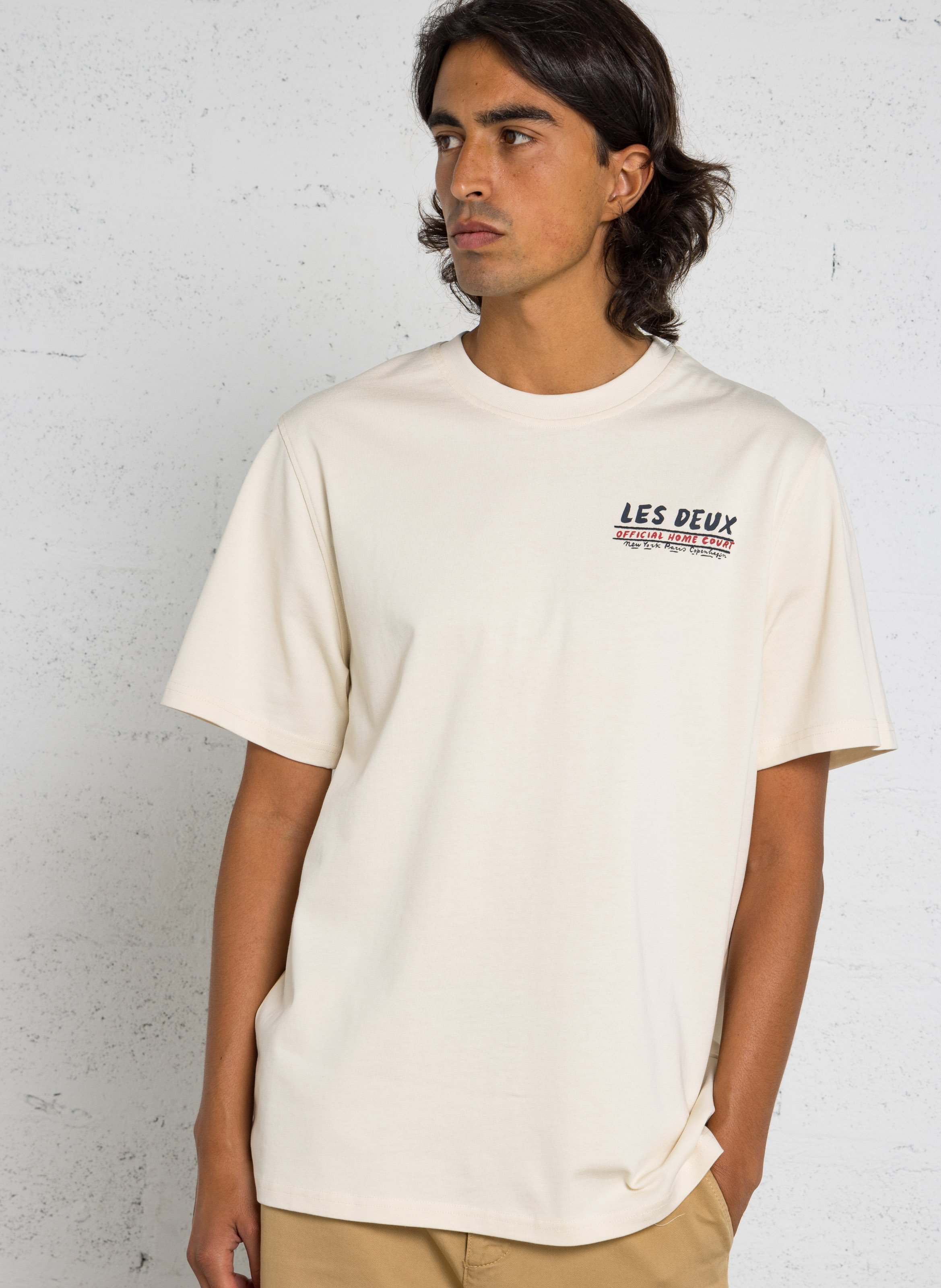 Tee-shirt droit col rond broderies et sérigraphies en coton bio LES DEUX Beige
