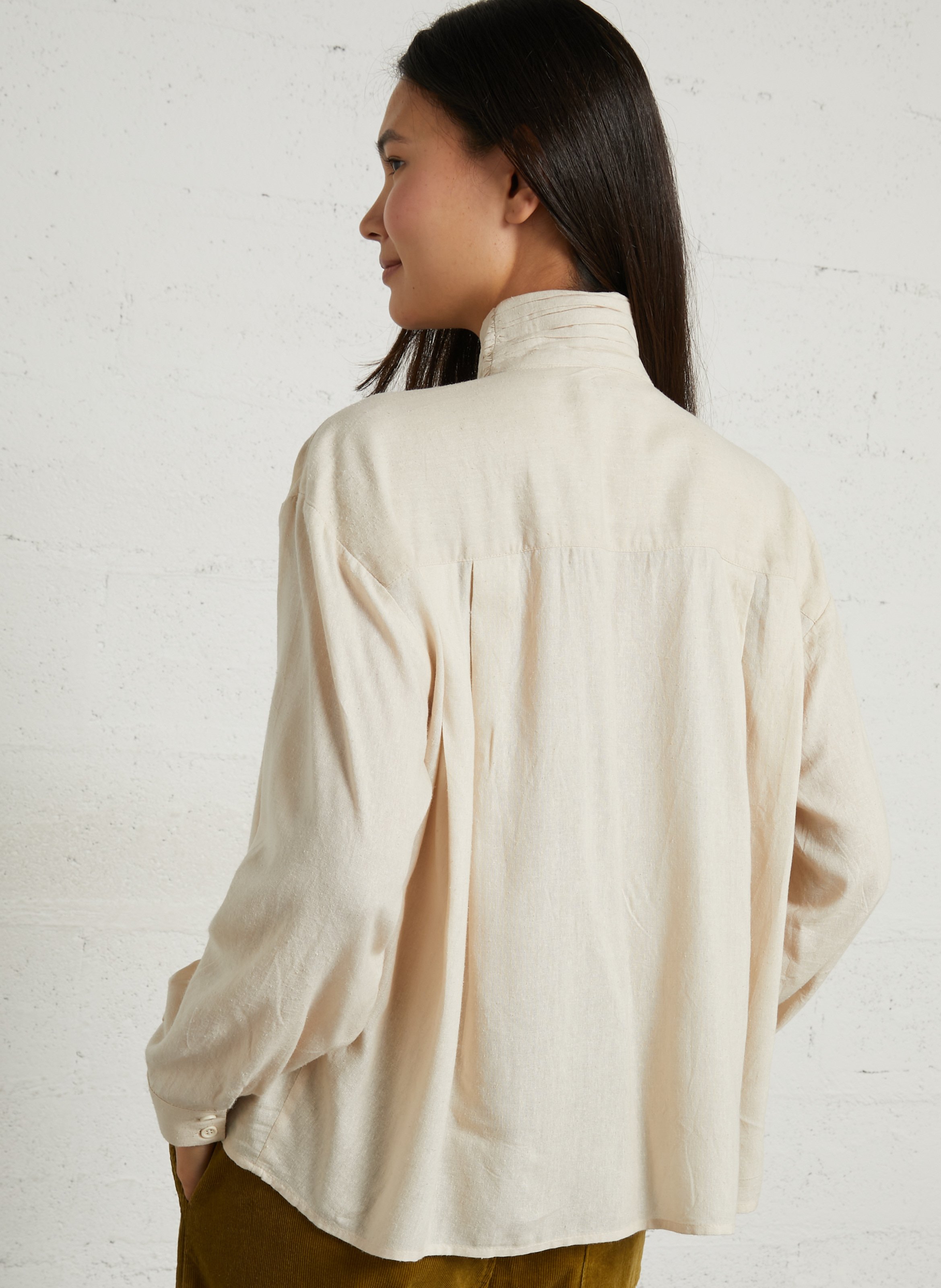 Blouse droite col montant en soie BELLEPIECE Beige