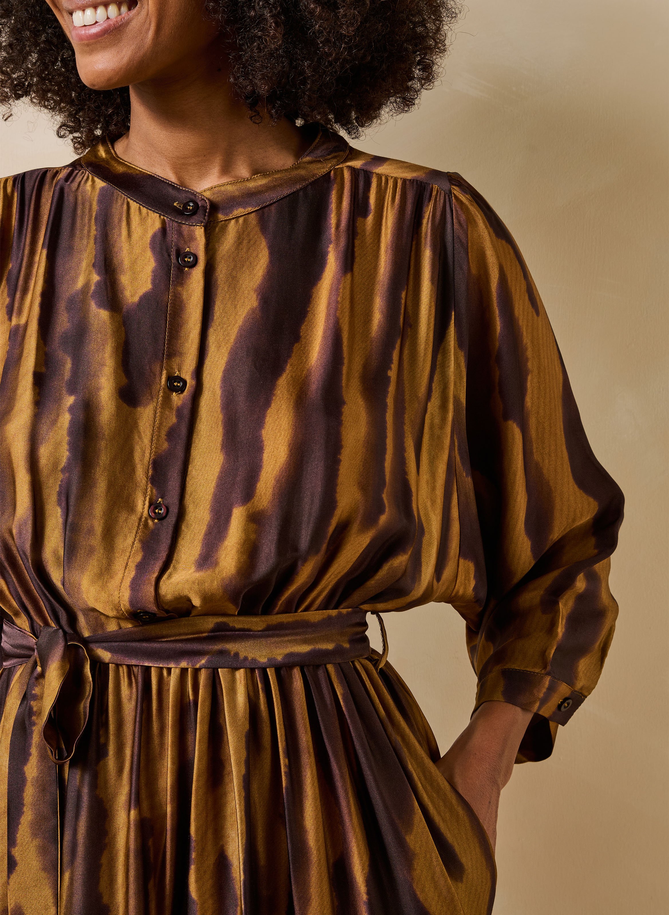 Printed round-neck midi dress LA FEE MARABOUTEE Brown