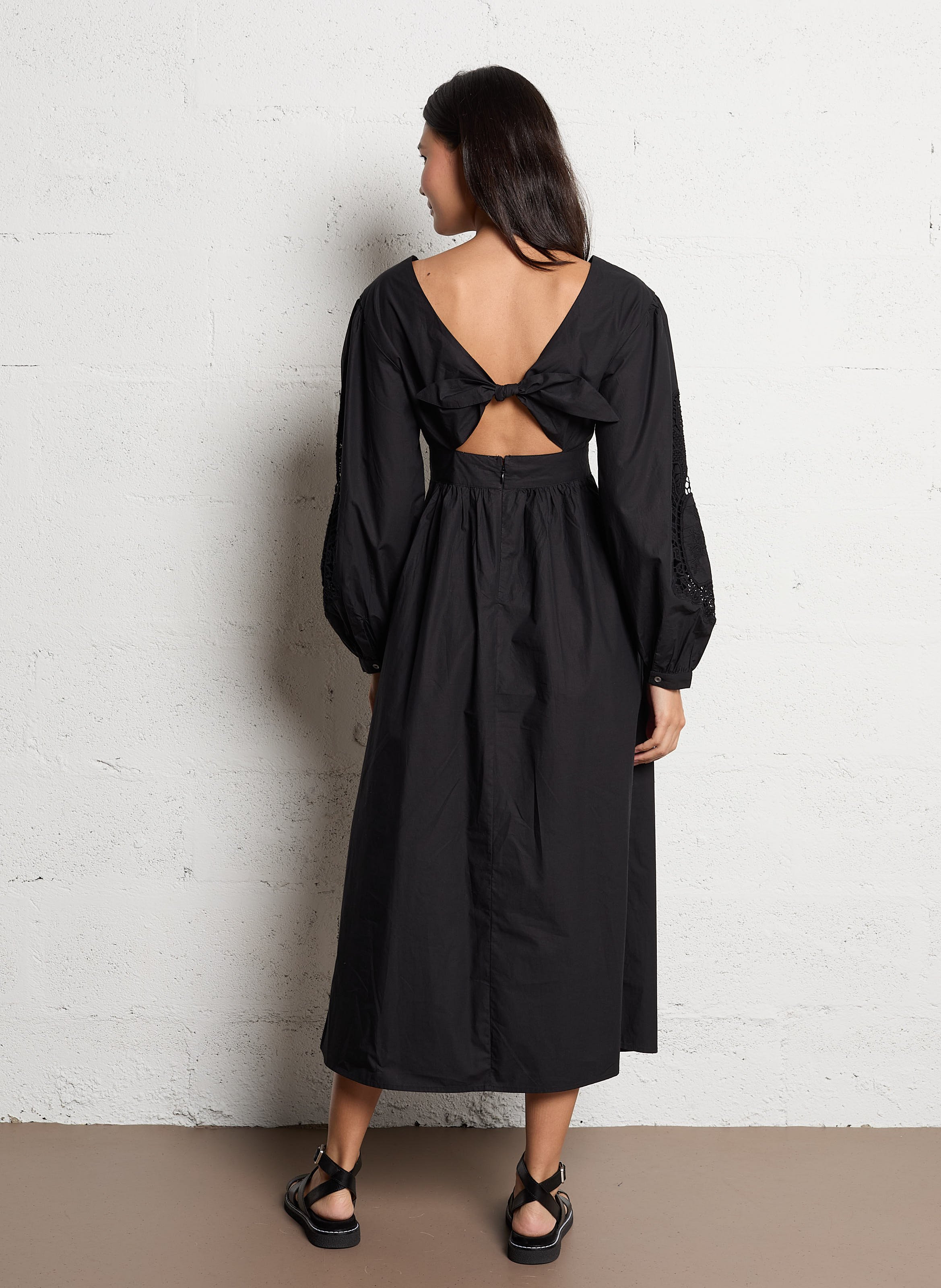 Midi dress with V-neck and lace details LOUISE MISHA Black