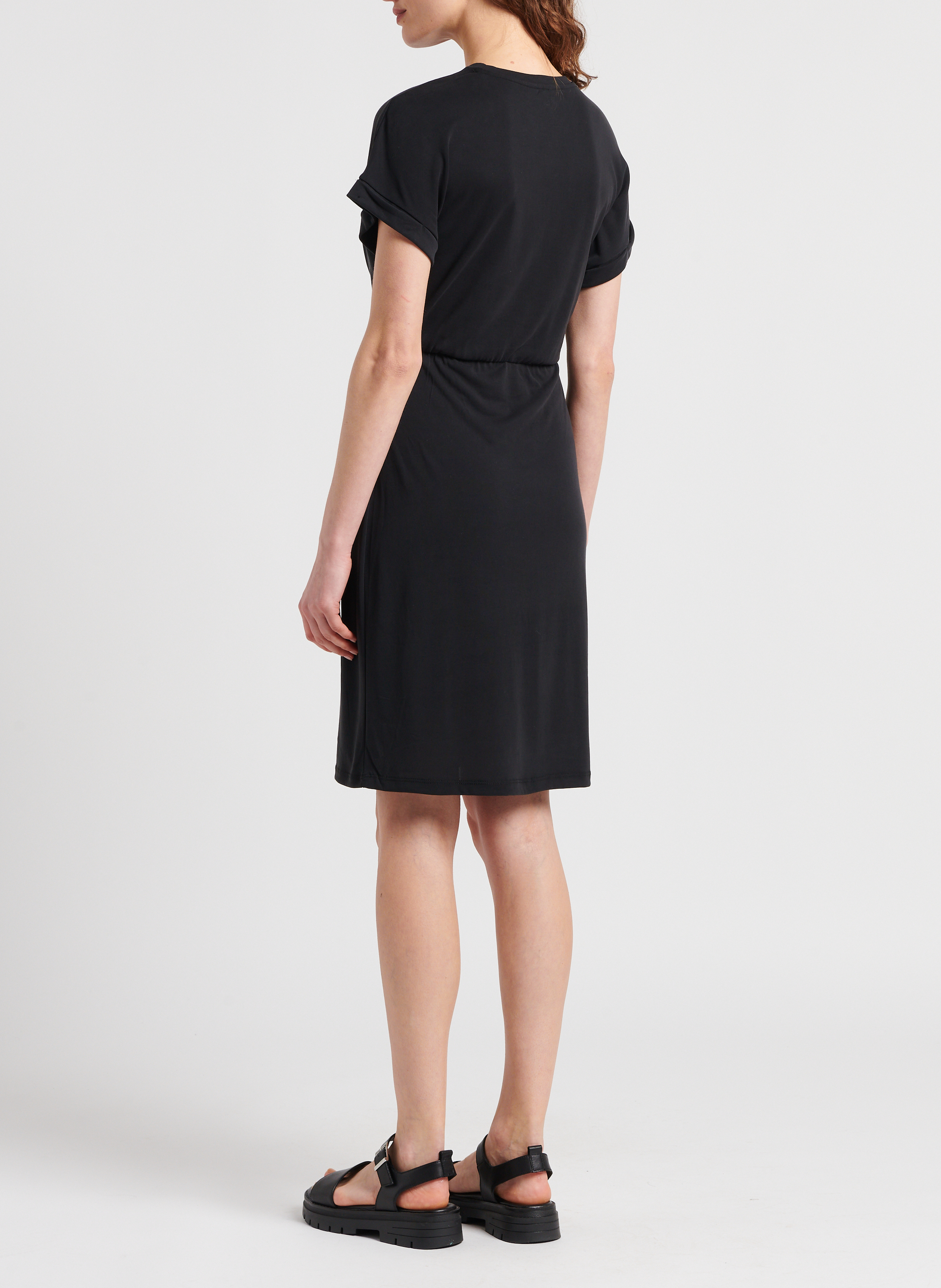 Korte, rechte jurk met ronde hals OBJECT Zwart