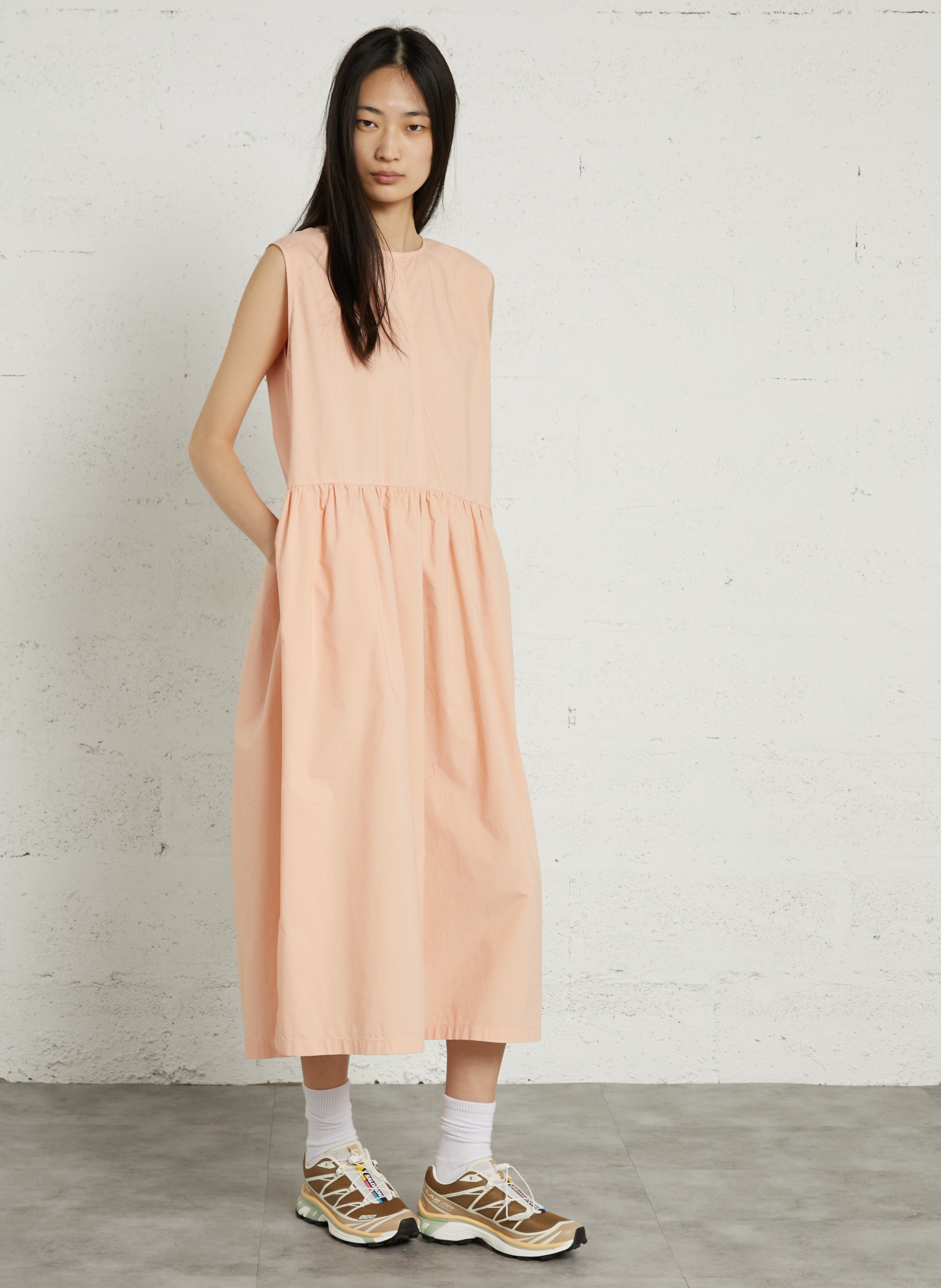 Midi-Ärmelloses Kleid in weiter Passform RUE DE TOKYO Rosa