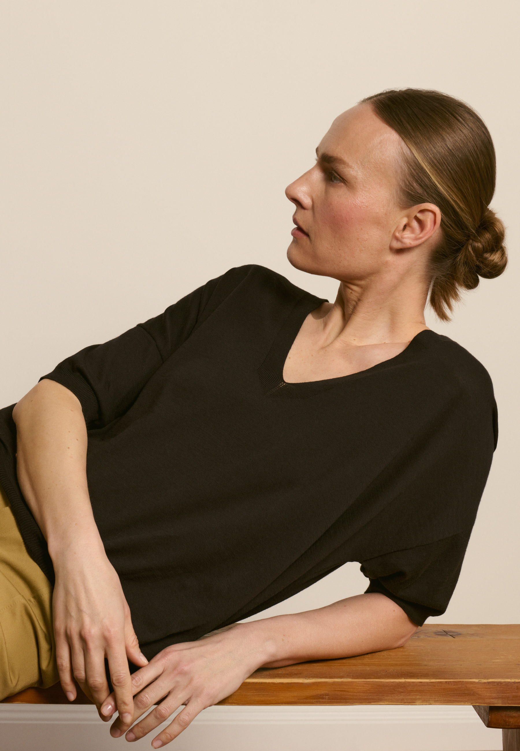 T-shirt col v en coton biologique MAISON MONTAGUT Noir