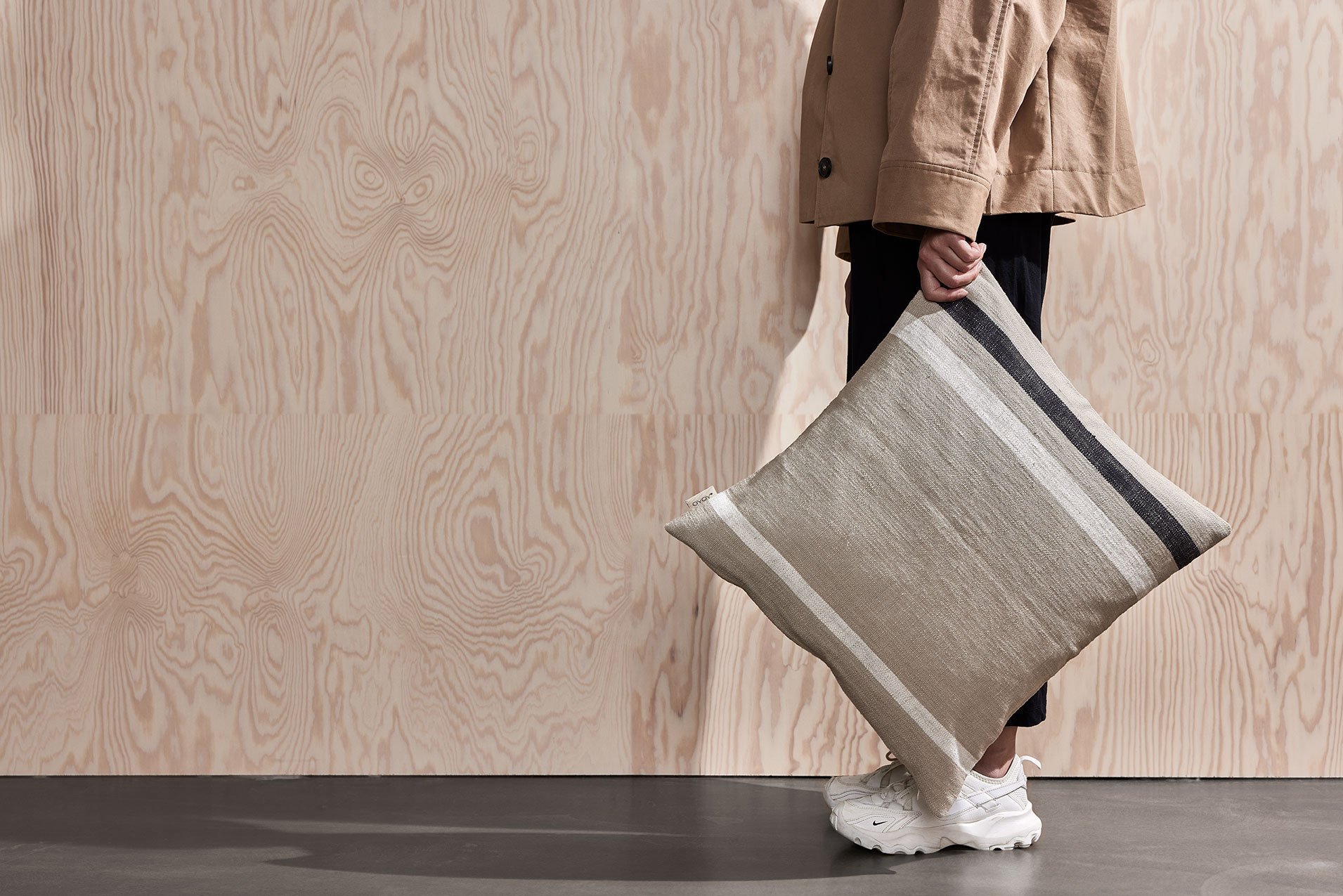 Square cotton cushion OYOY LIVING DESIGN Brown