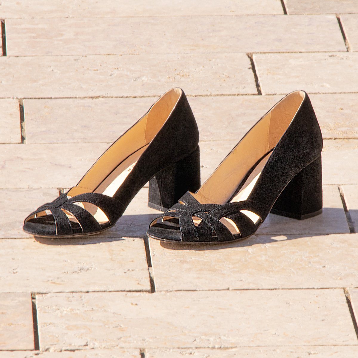 Suede Leather Cutout Pumps JULES & JENN Black