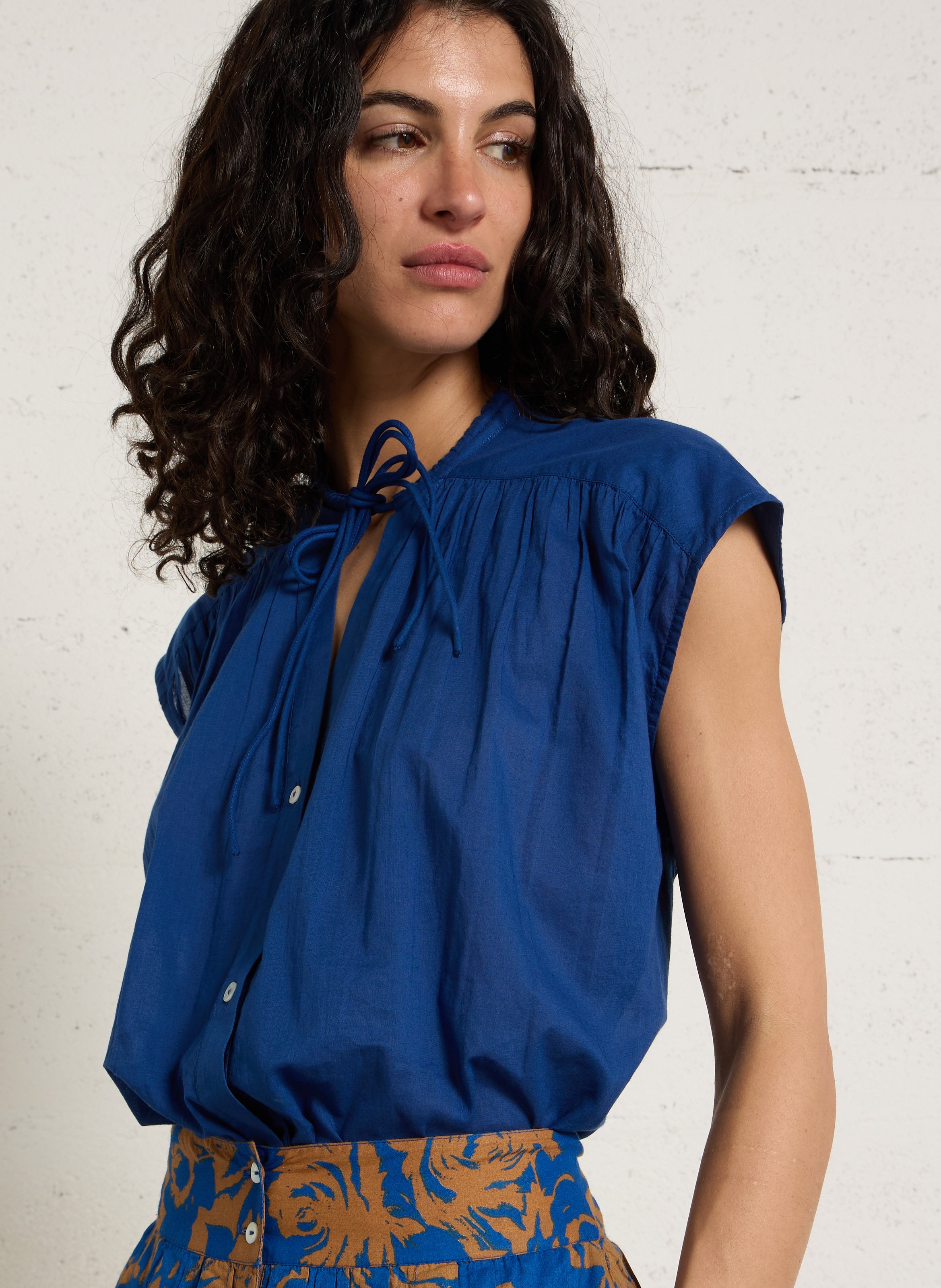 Blouse ample sans manches unie LEON & HARPER