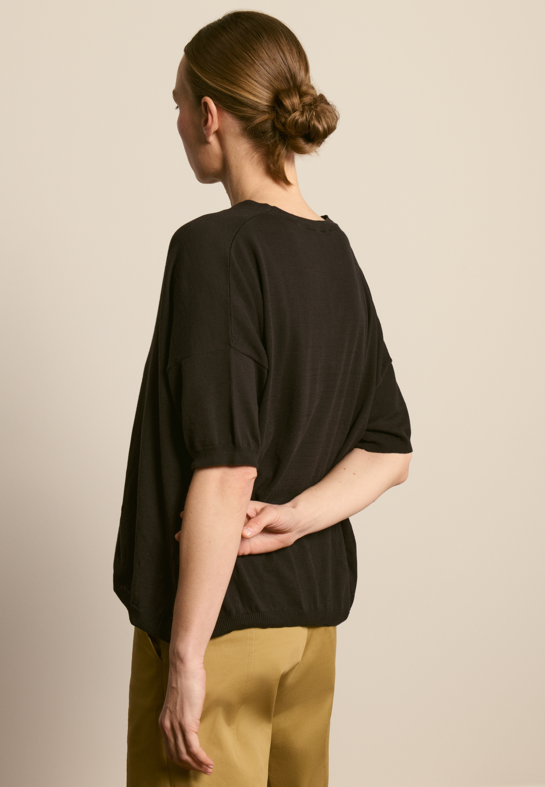 T-shirt col v en coton biologique MAISON MONTAGUT Noir