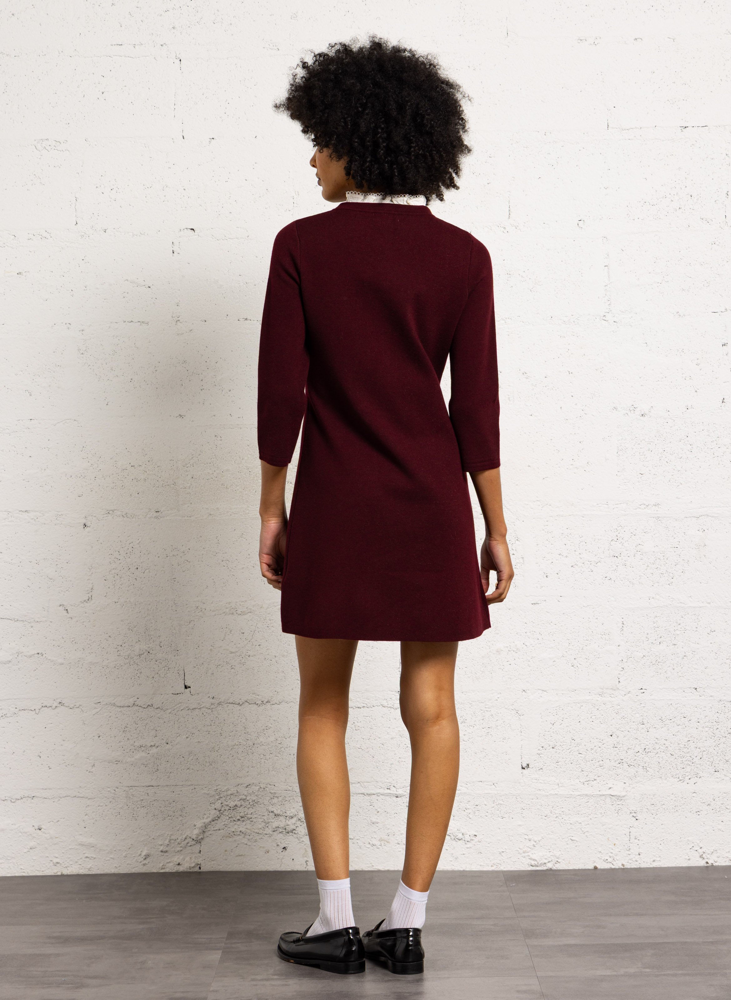 Short knit dress with lace collar SUNCOO Plums