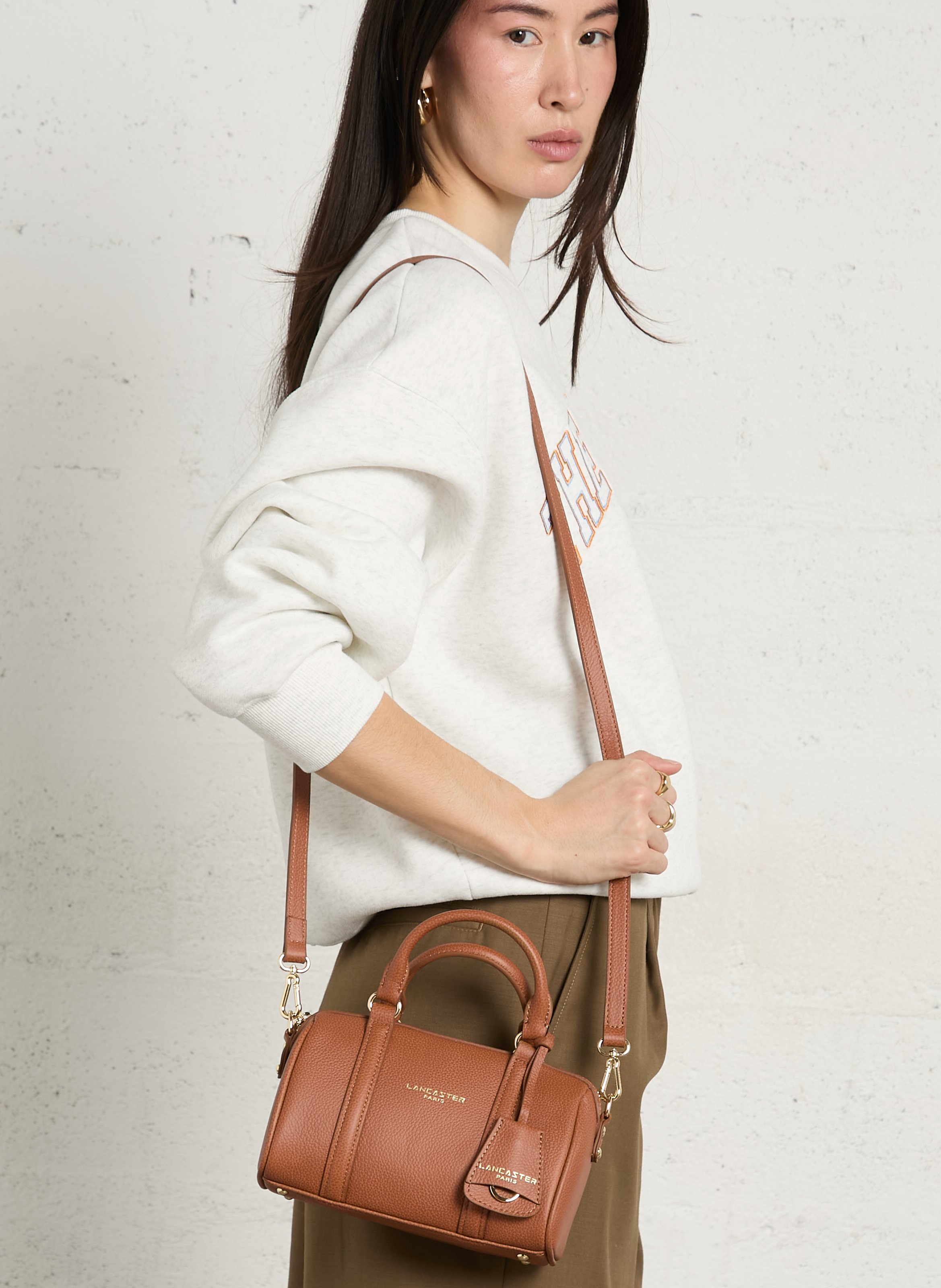 Small grained leather duffle bag LANCASTER PARIS Brown