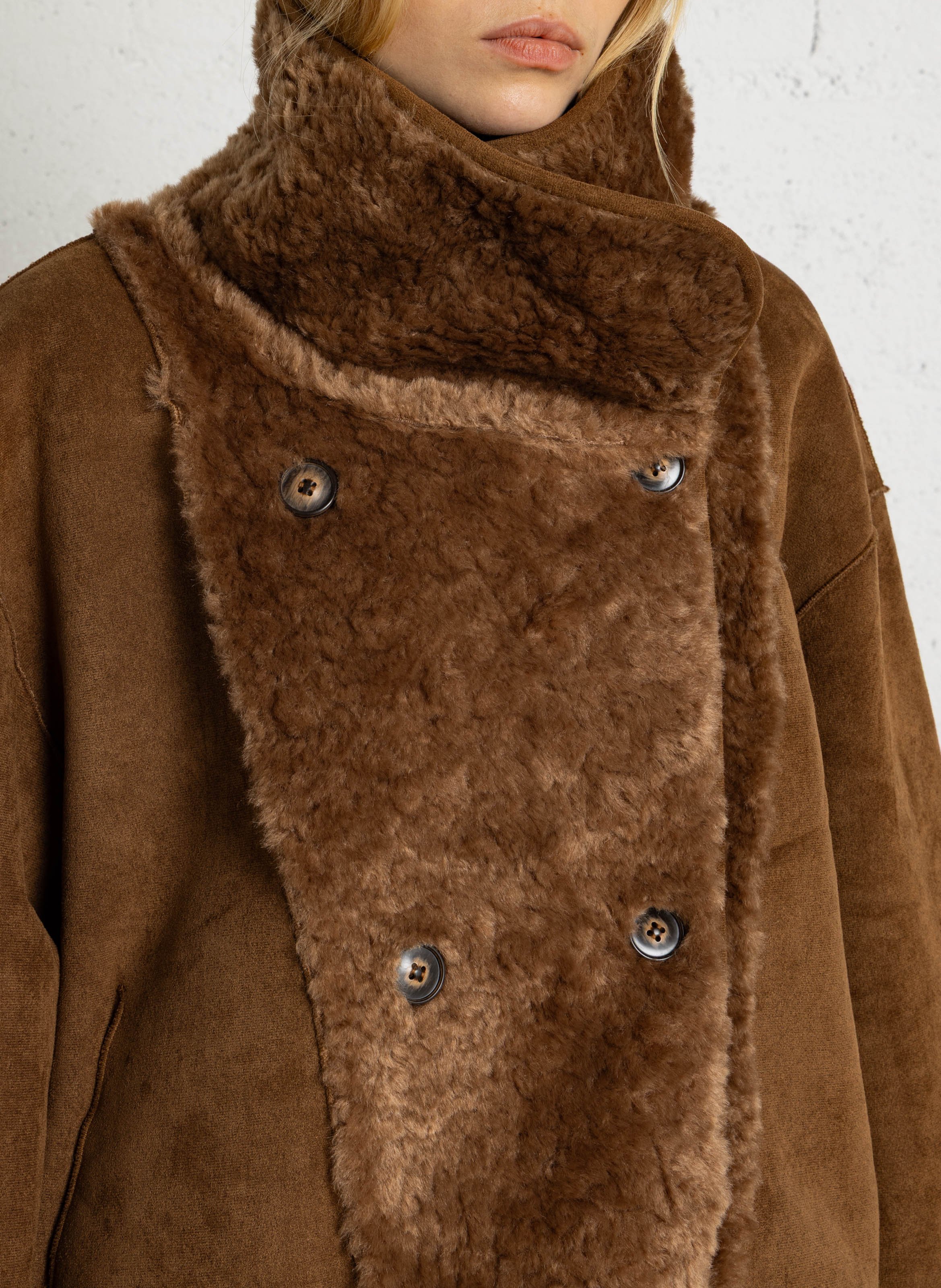 Manteau droit boutonné effet fourrure SEE U SOON Jaune