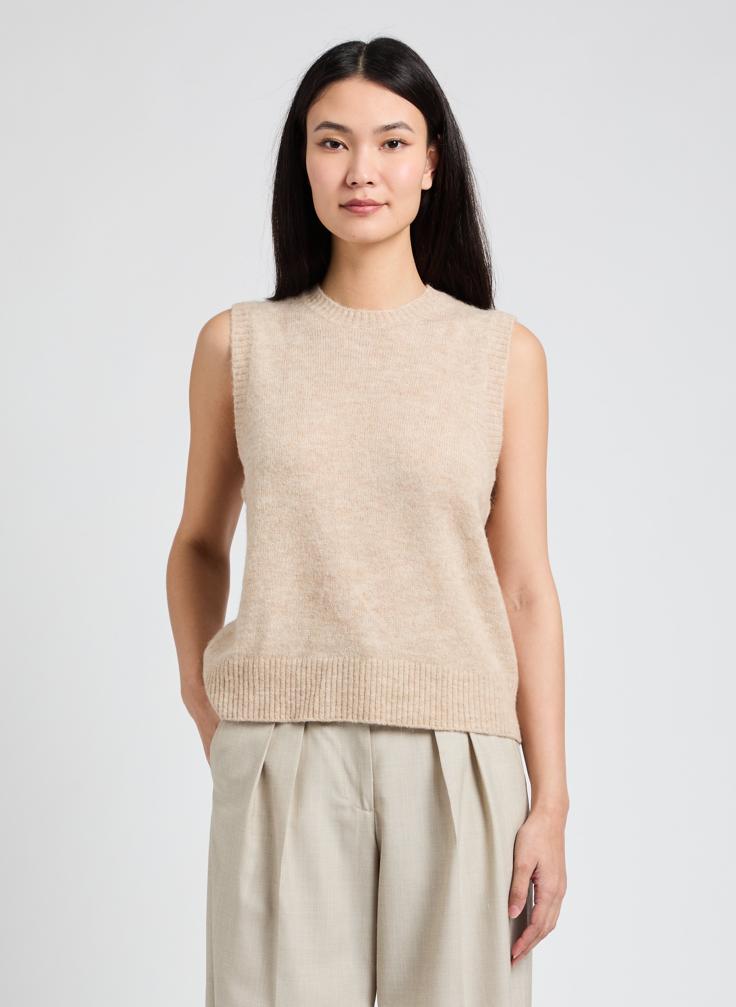 Sleeveless wool-blend sweater SAISON 1865