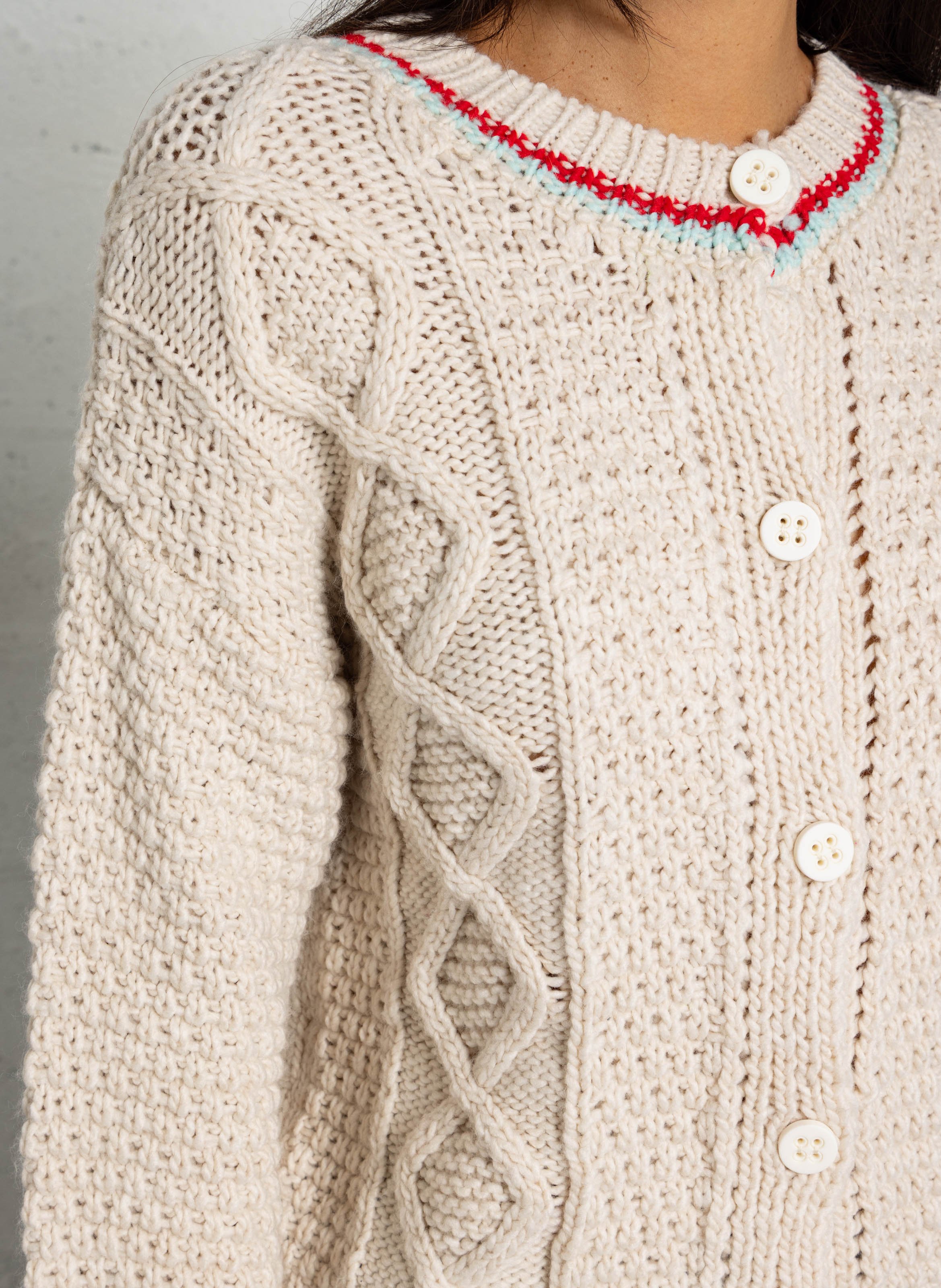 Gerader Rundhals-Cardigan DR BLOOM Beige