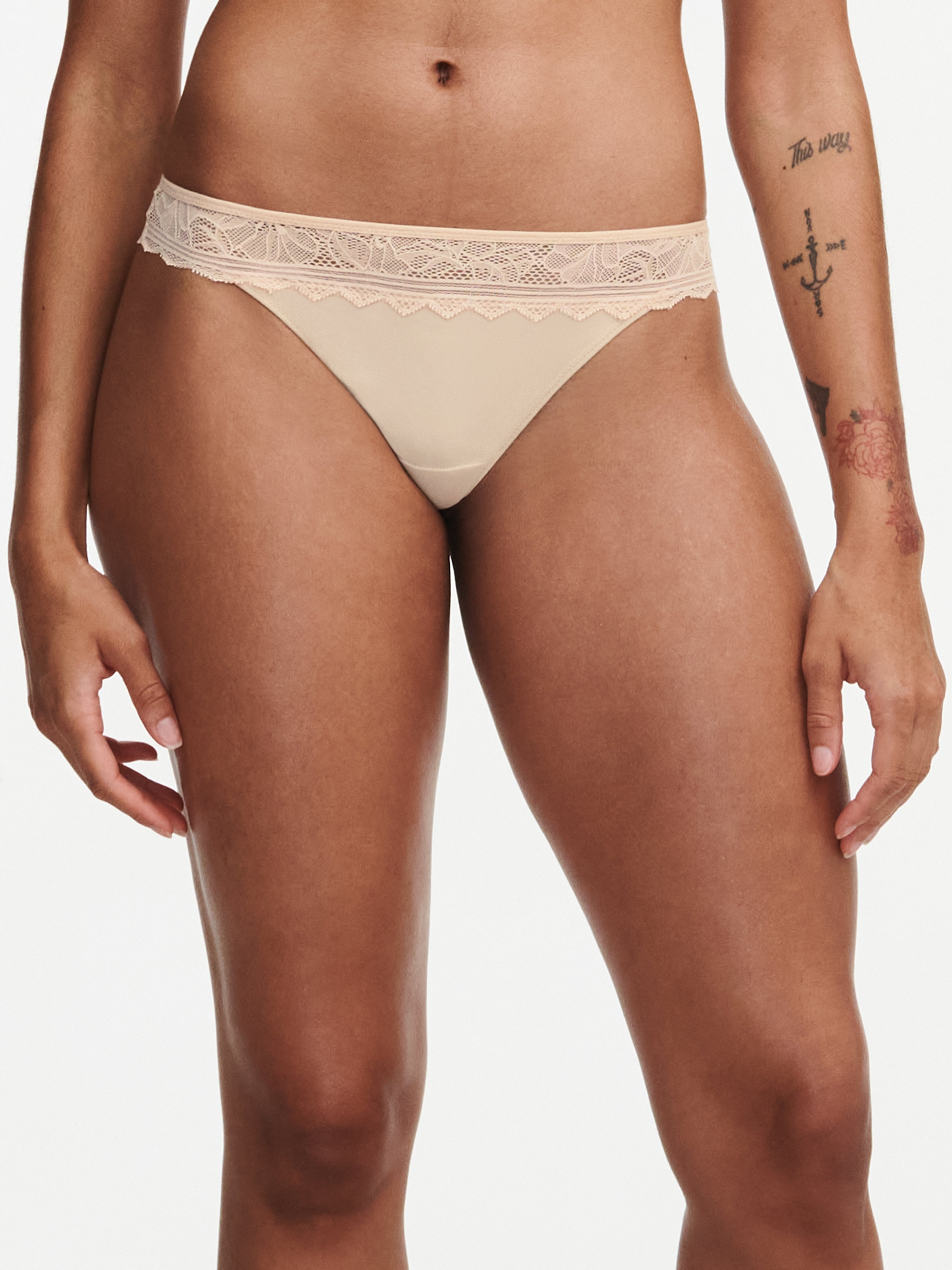 Aventurine lace tanga CHANTELLE Beige