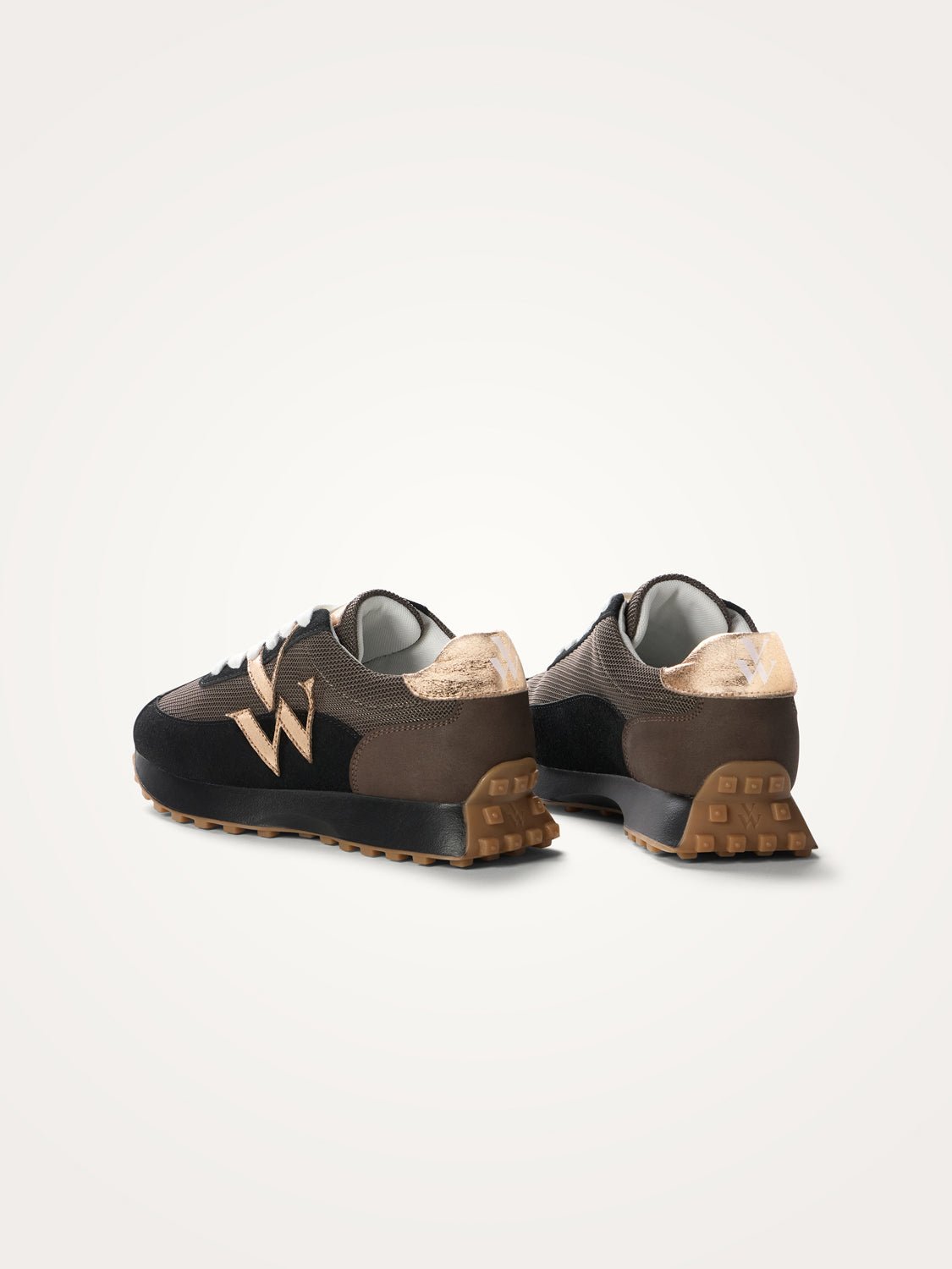 Contrasting leather-effect low-top sneakers VANESSA WU Brown