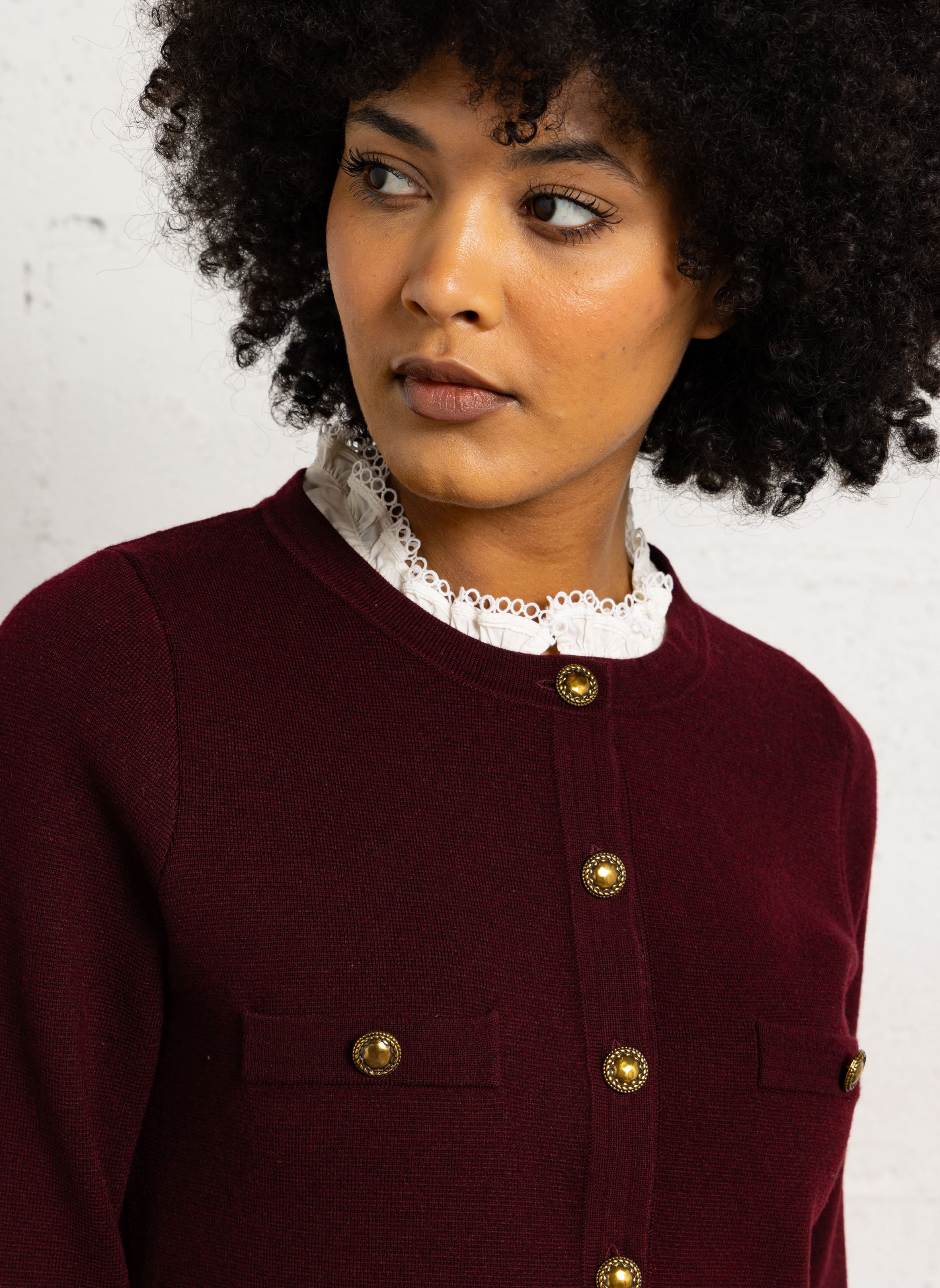 Short knit dress with lace collar SUNCOO Plums
