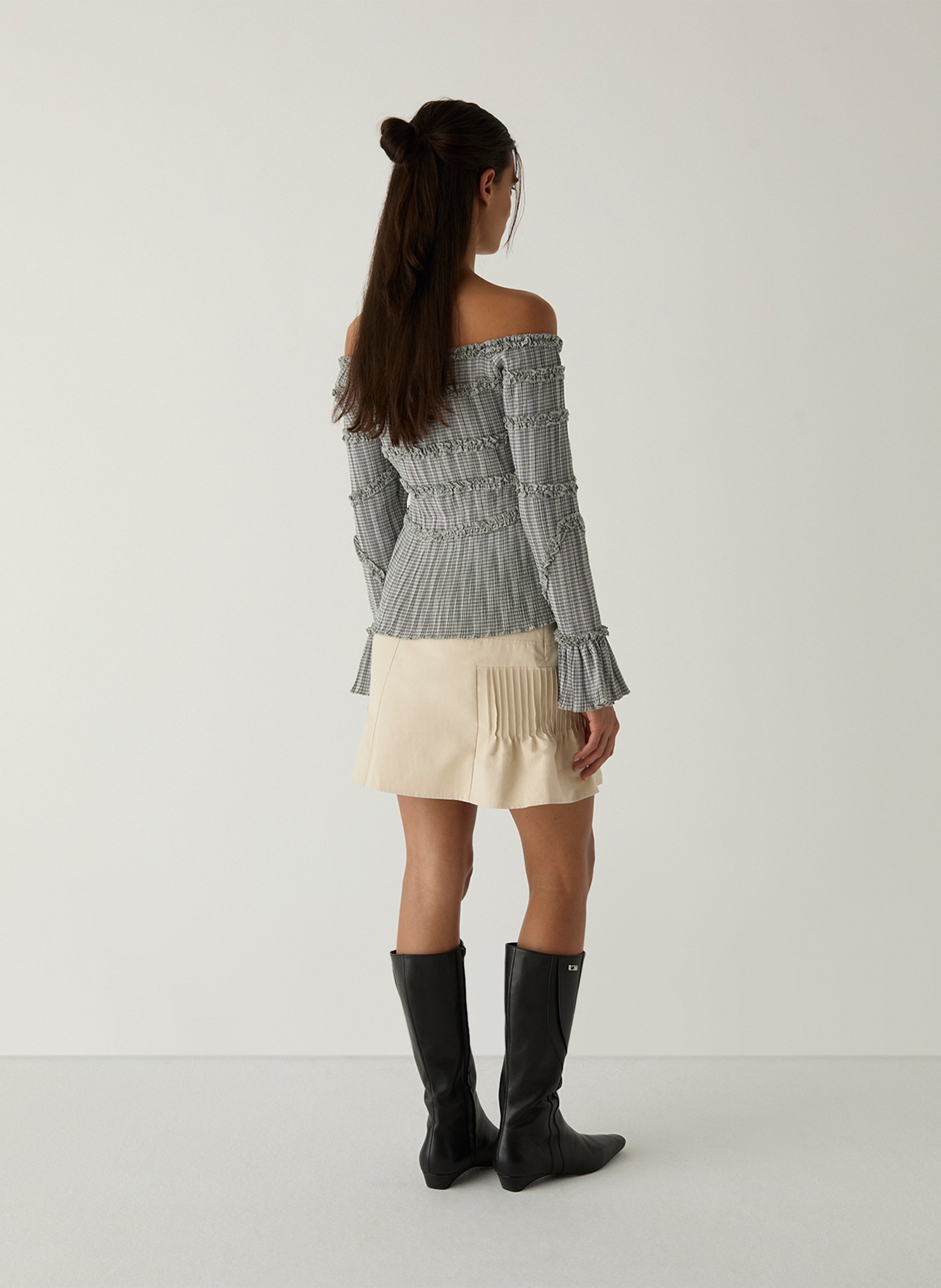 Straight cut off-the-shoulder top with print LAAGAM Grey
