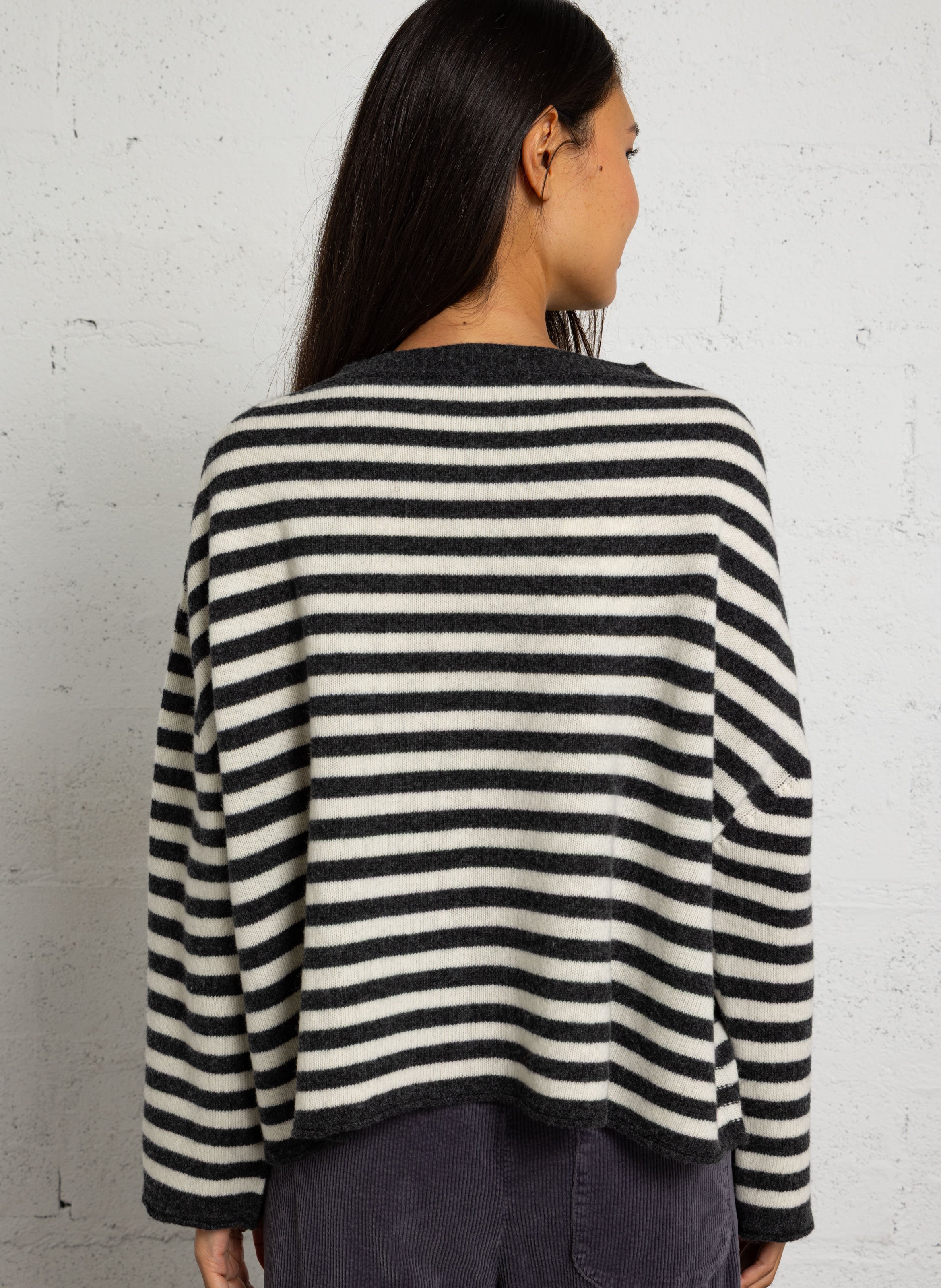 Loose-fit round-neck wool jumper HOD PARIS Black