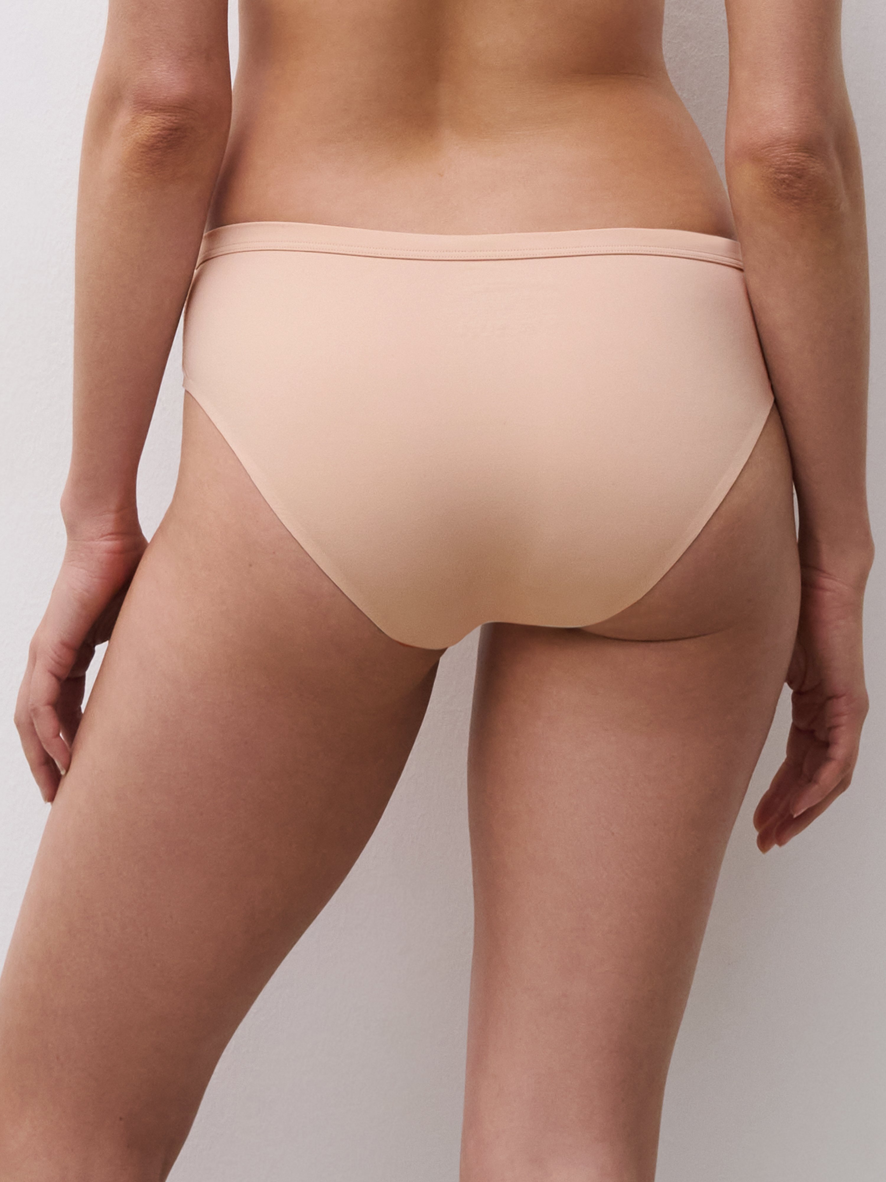 High-waisted lace panties CHANTELLE Beige