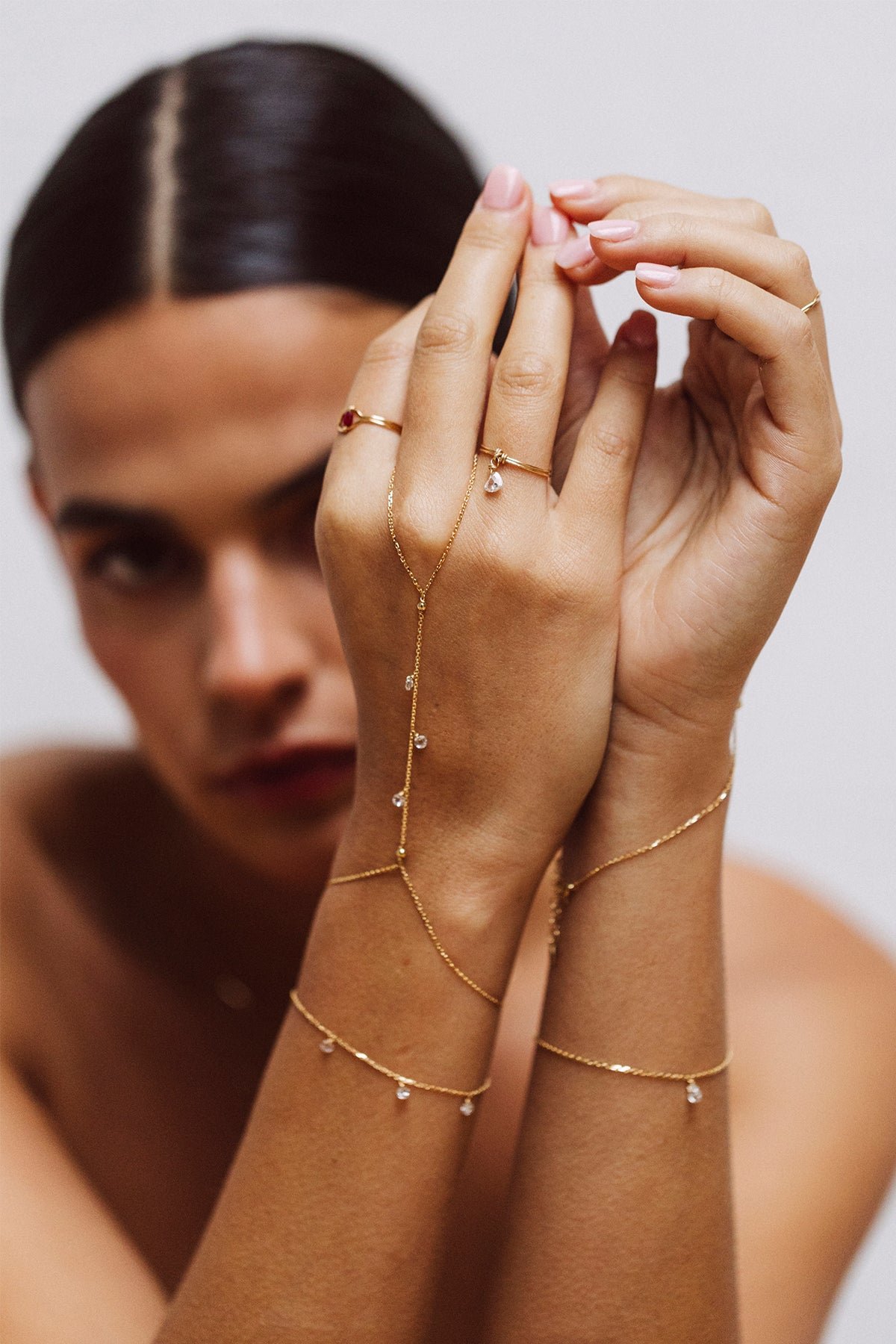 Hand jewel sofia gold 750 white diamond YAY Golden