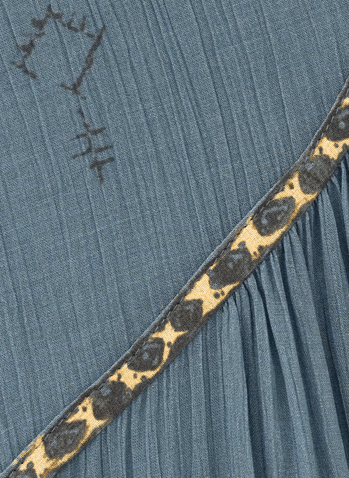 Gerade geschnittene Bluse mit langen Ärmeln BA&SH Blau
