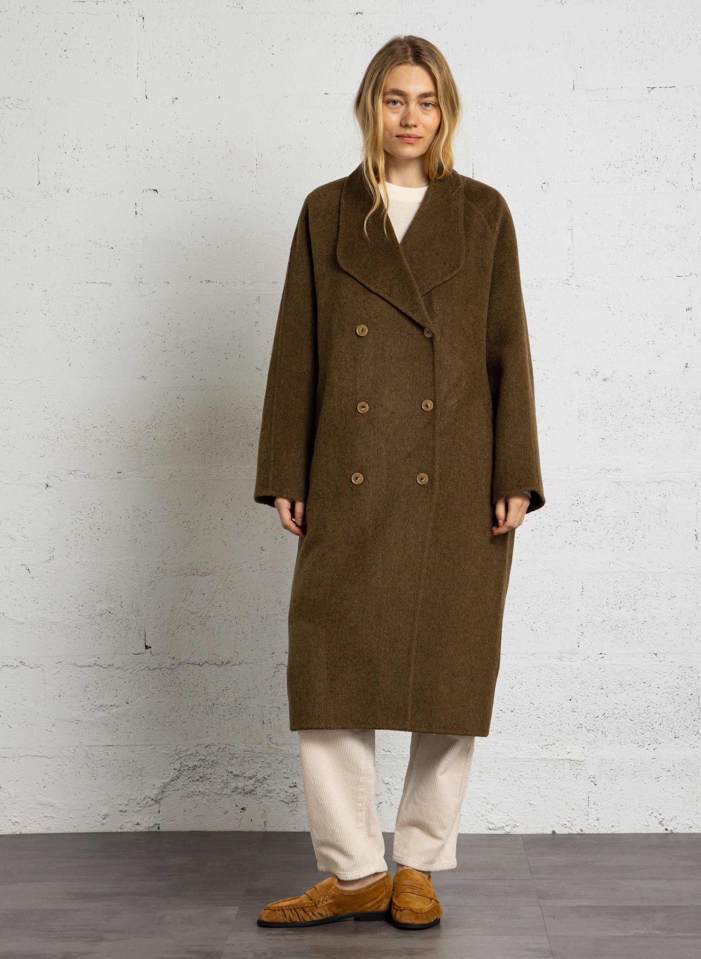 Langer, weiter Mantel aus unifarbenem Wollmischgewebe SEE U SOON Khaki