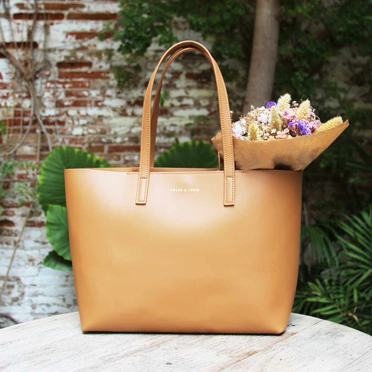 Smooth leather tote bag JULES & JENN Brown