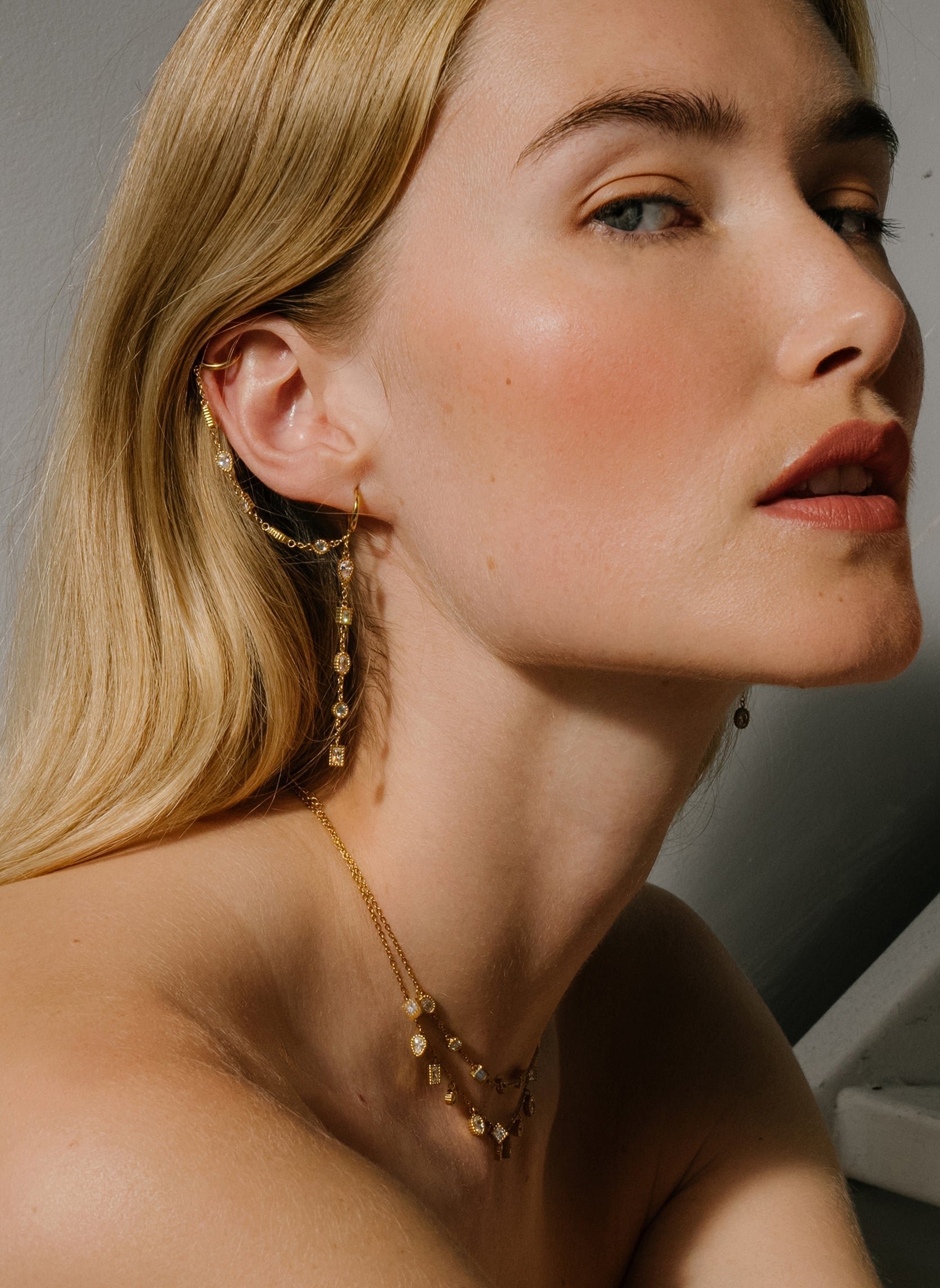 Starry asha dangling earring AEC Paris Golden