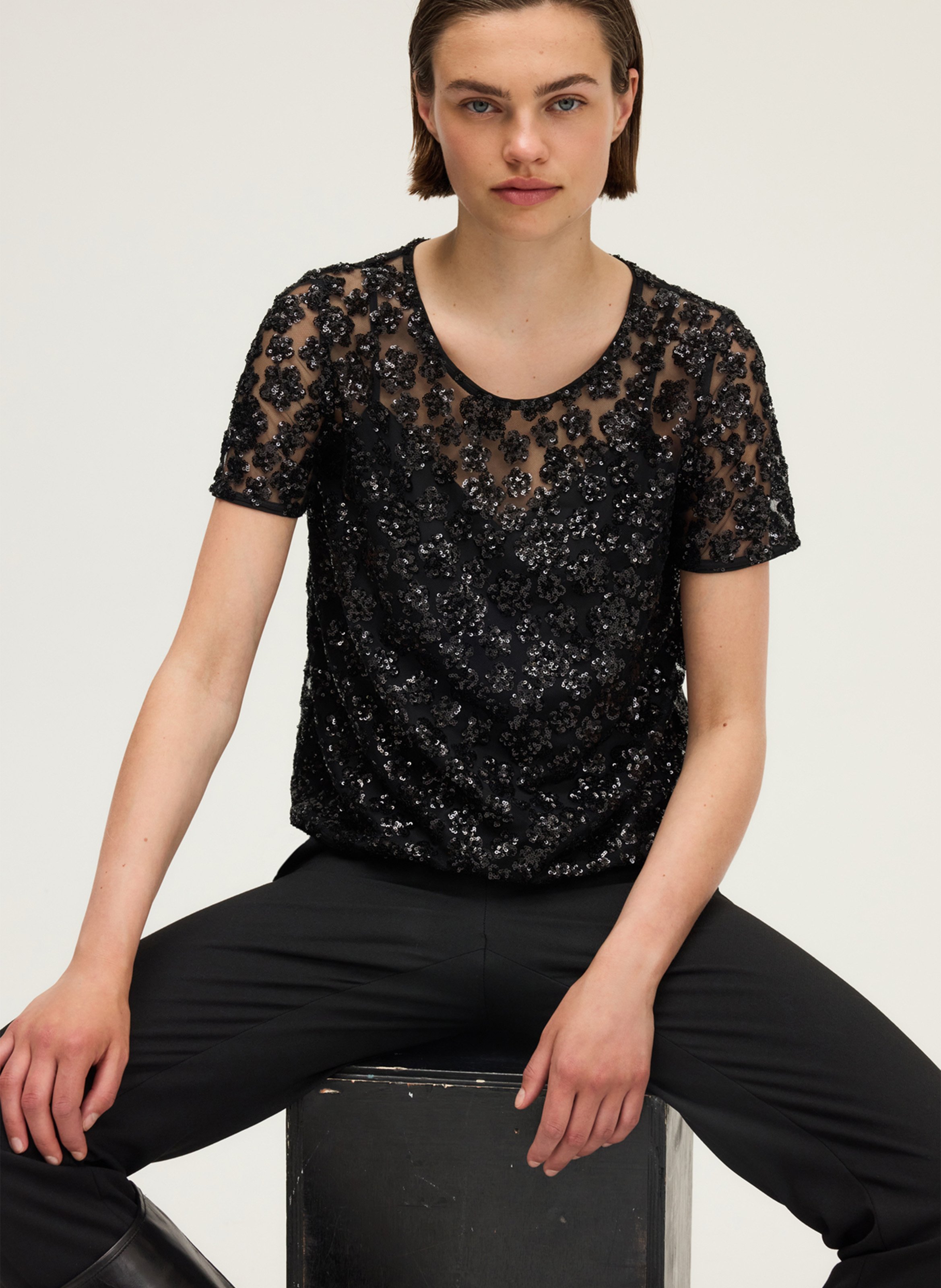 Top droit col rond sequins PABLO Noir