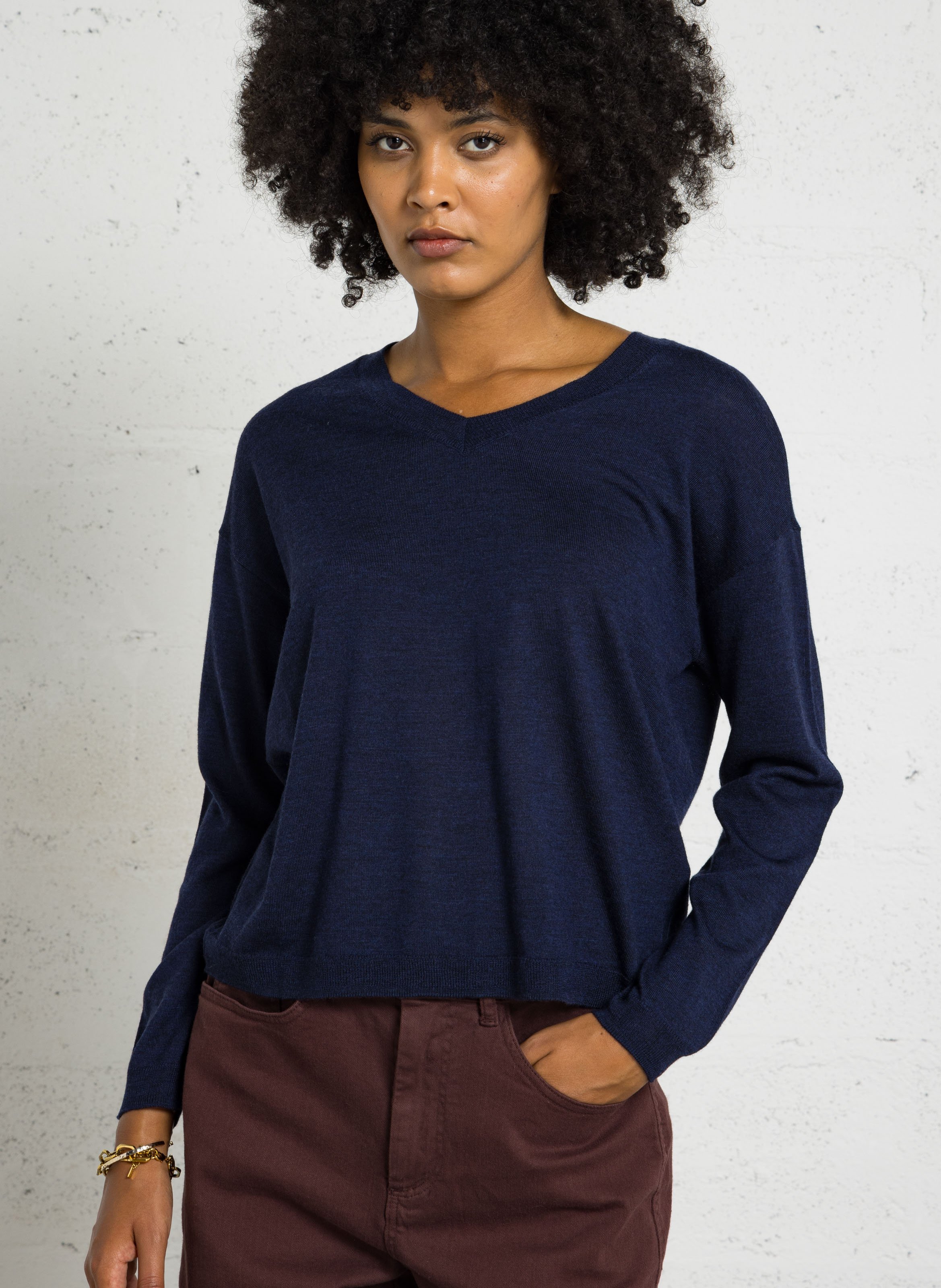 Pull droit à col v en laine SUD EXPRESS Bleu