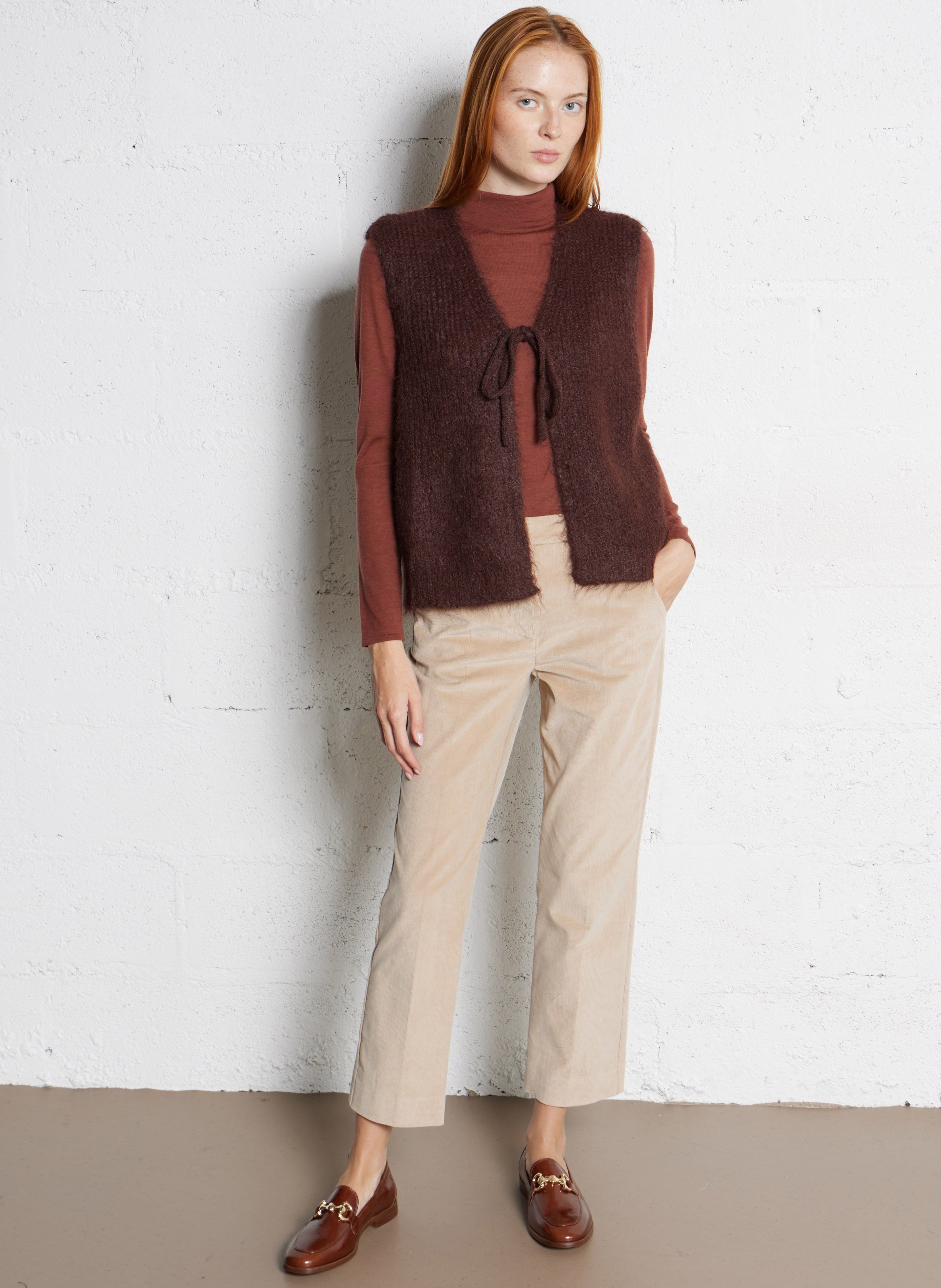 Oversize Strickweste mit V-Ausschnitt THE KORNER Braun