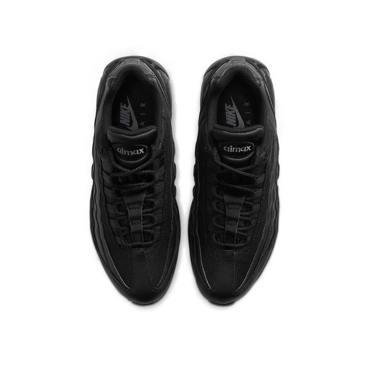 Low-top trainers NIKE Black