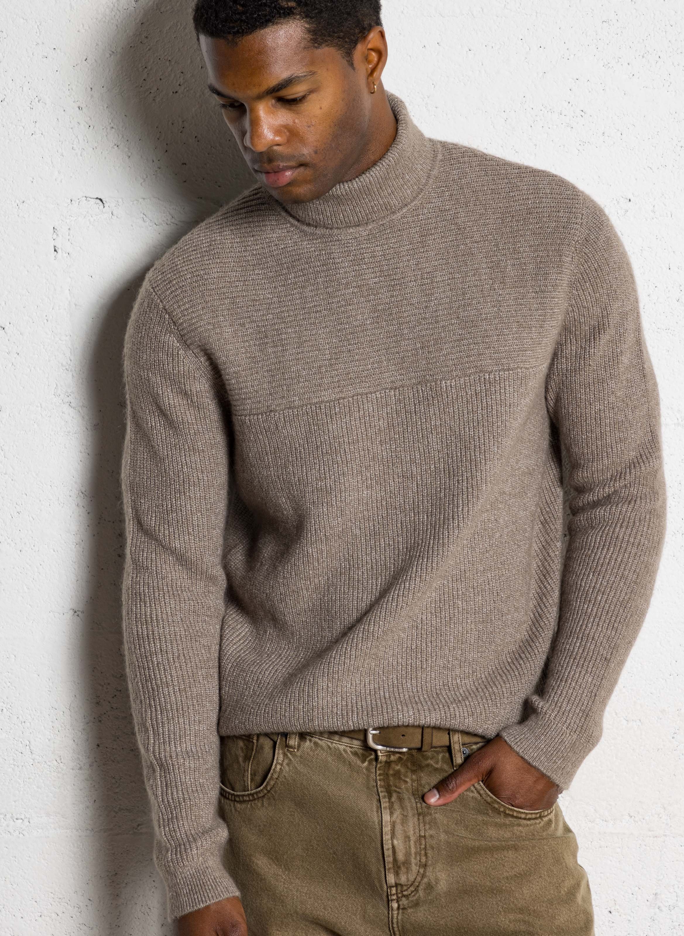 Gerade geschnittener Rollkragenpullover IKKS Braun