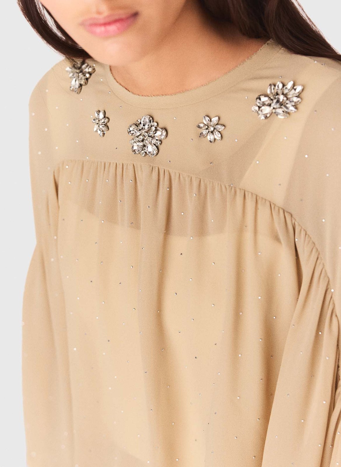 <p>Top cape with ample rhinestones</p> MAJE Beige