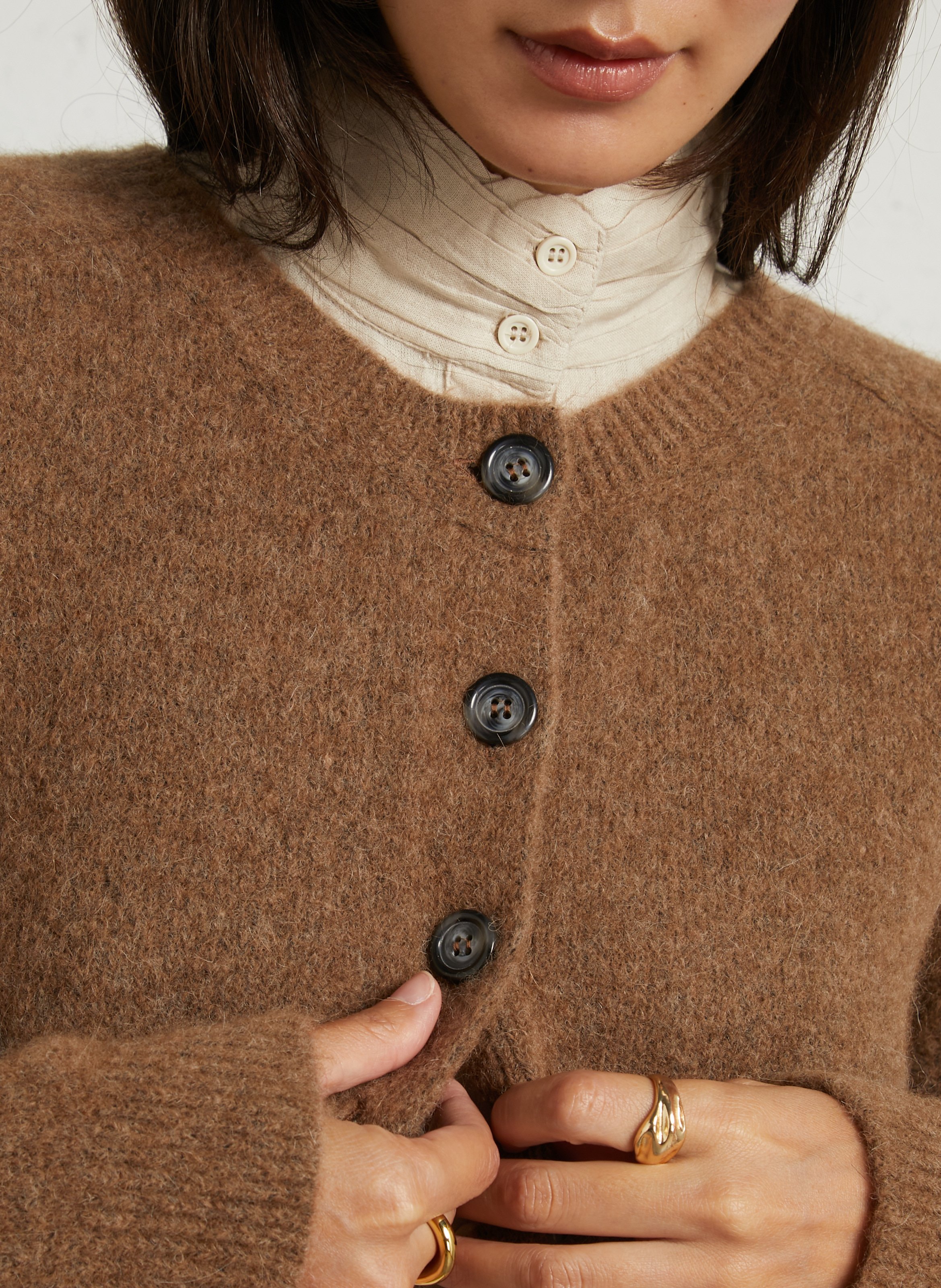 Buttoned round-neck wool blend vest BELLEPIECE Brown