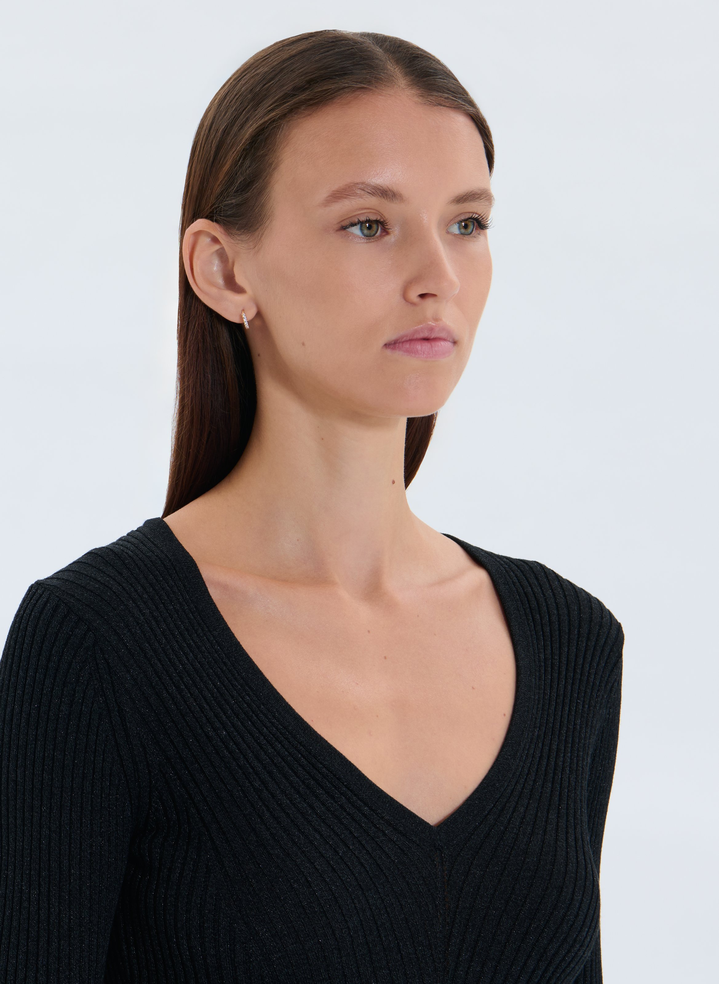 Fitted V-neck sweater ZAPA Black