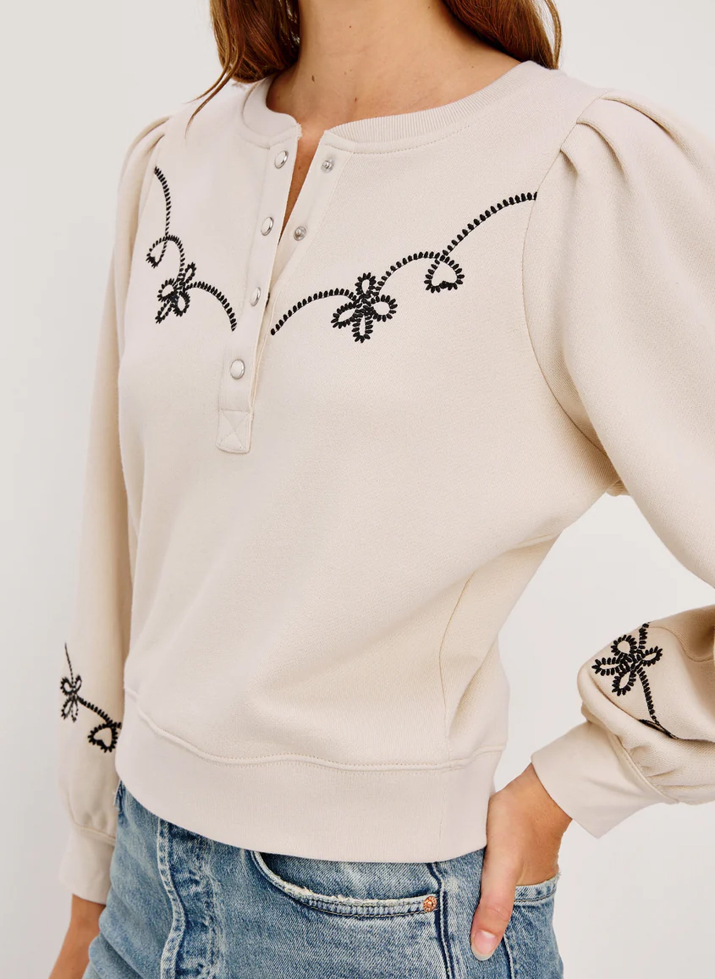 Sweat droit brodé à manches bouffantes RAILS Beige