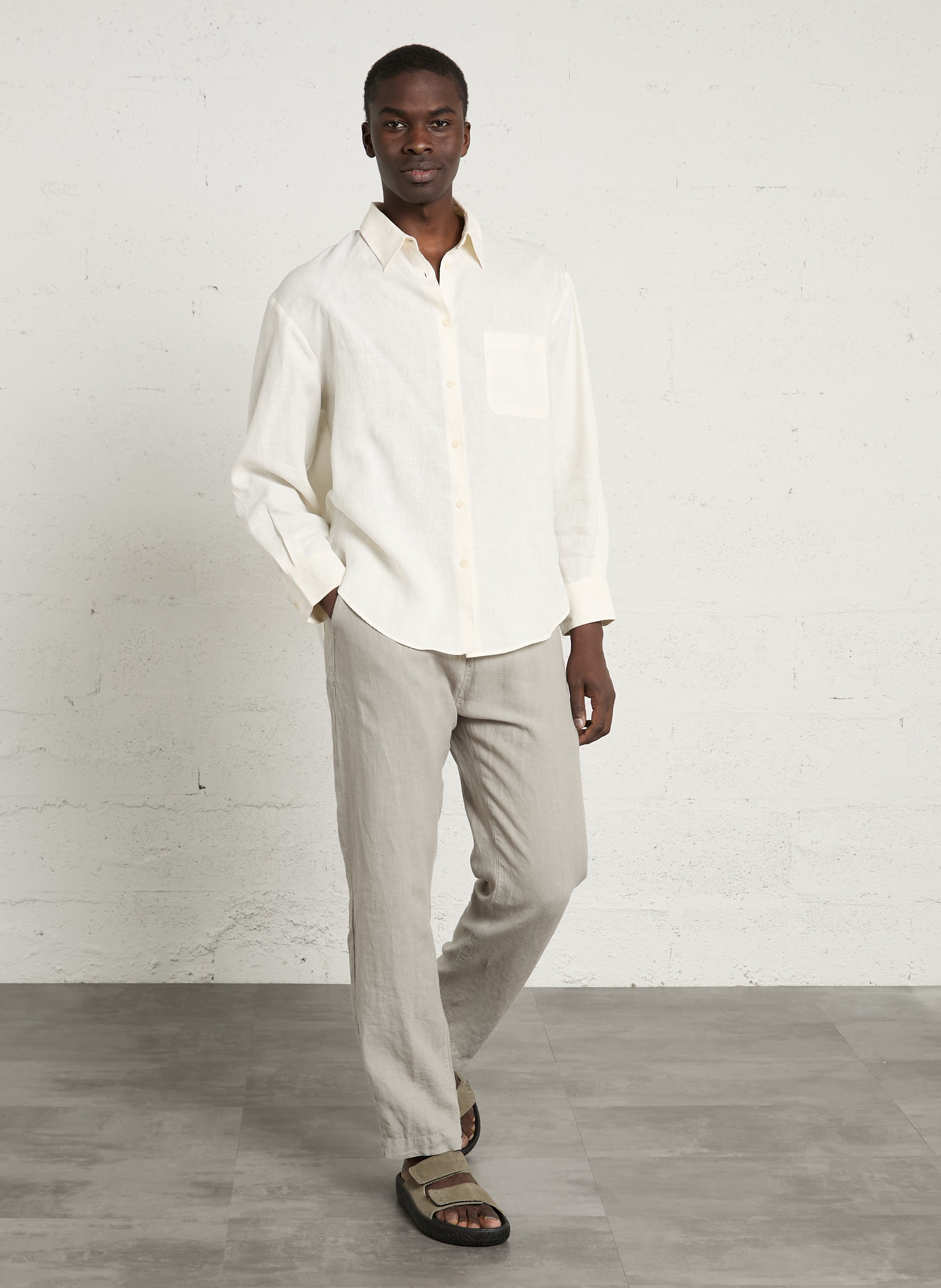 Weite Leinenbluse mit klassischem Kragen COLORFUL STANDARD Weiss